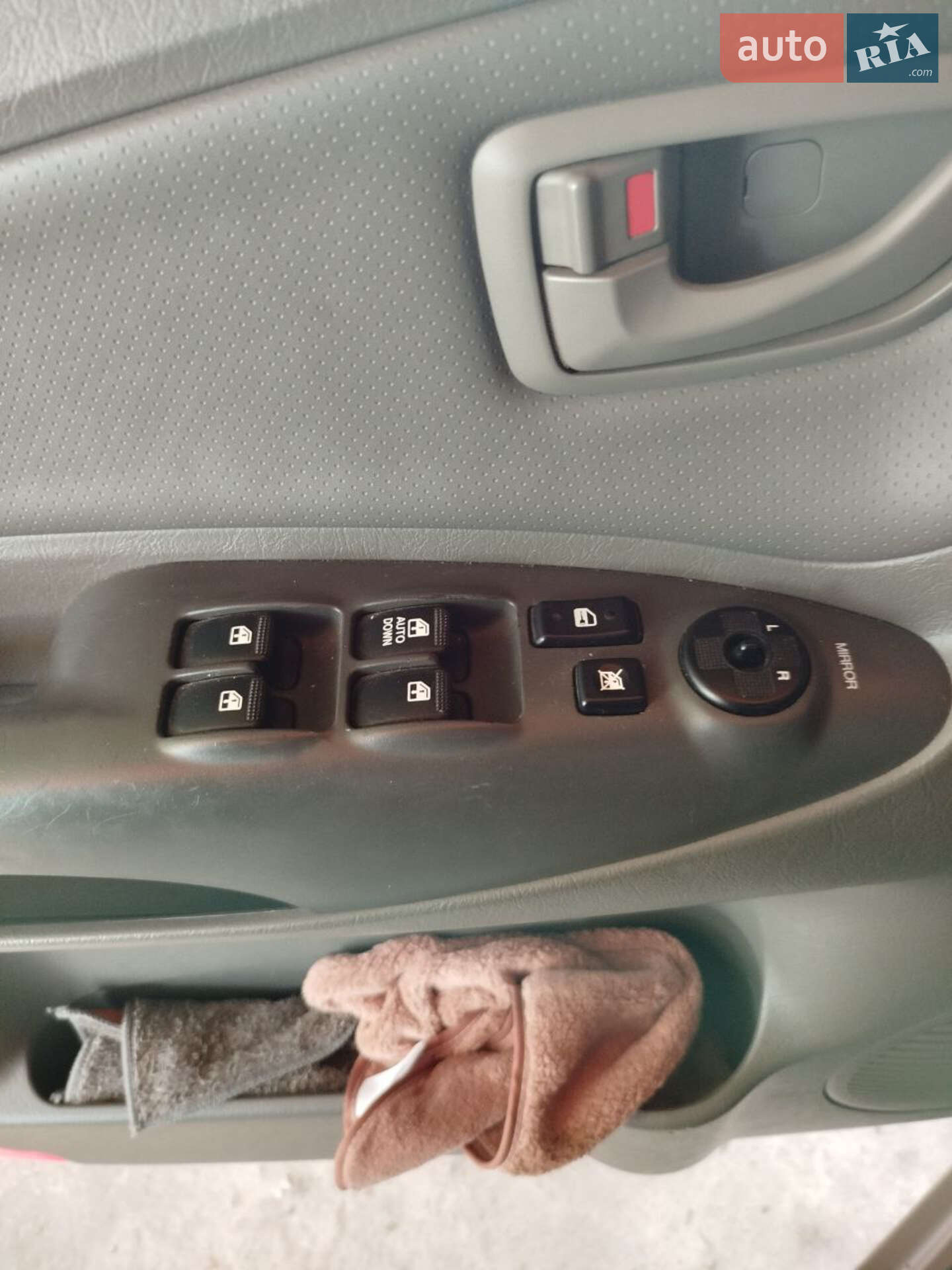 Hyundai Tucson 2005 VIN KMHJN81BP6U263591 фото оголошення 4 з 16