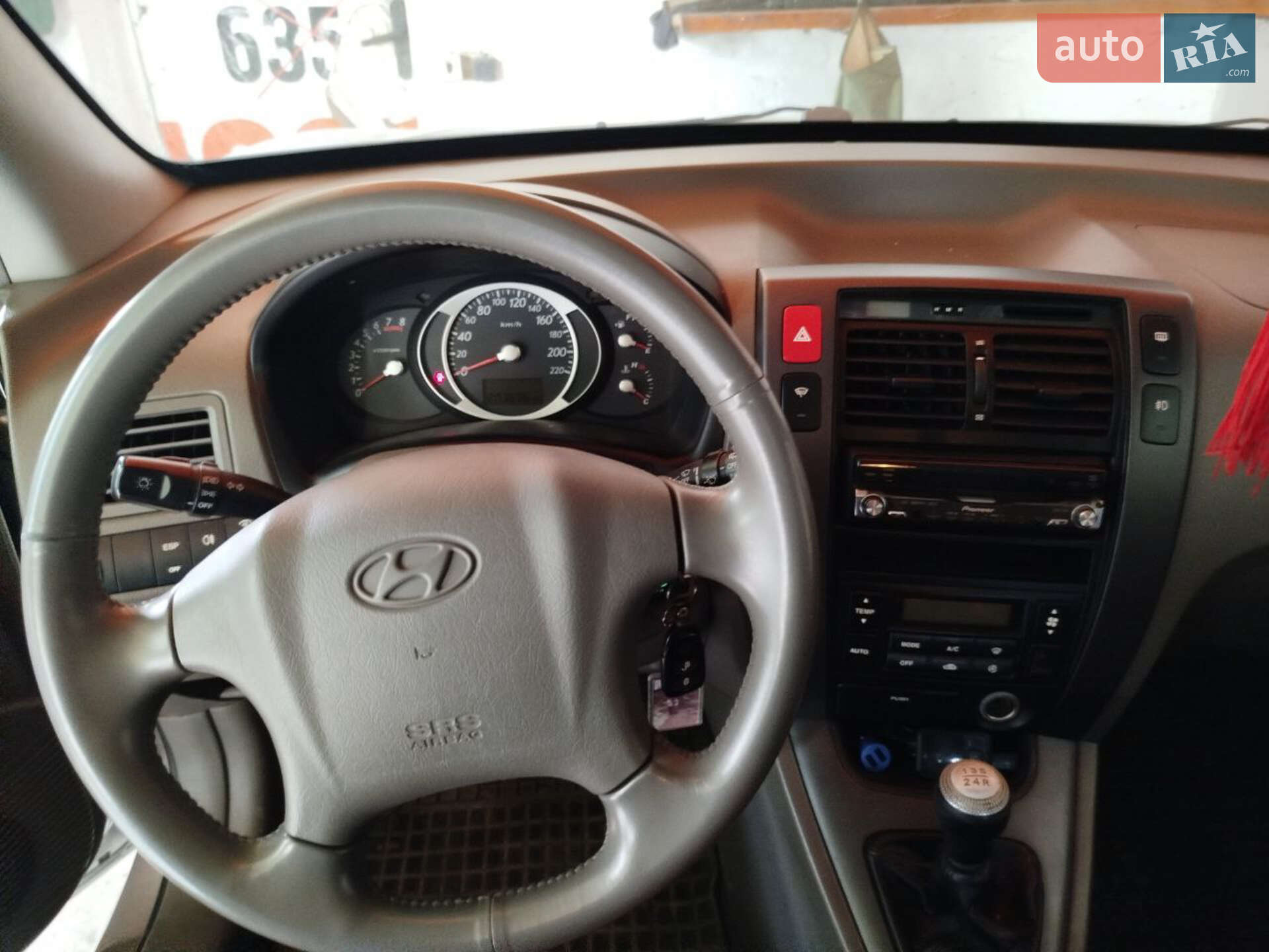 Hyundai Tucson 2005 VIN KMHJN81BP6U263591 фото оголошення 8 з 16