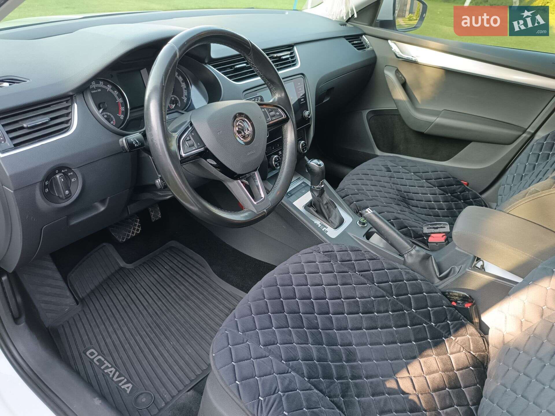 Skoda Octavia 2018 VIN TMBLJ7NE8K0060134 фото оголошення 3 з 17