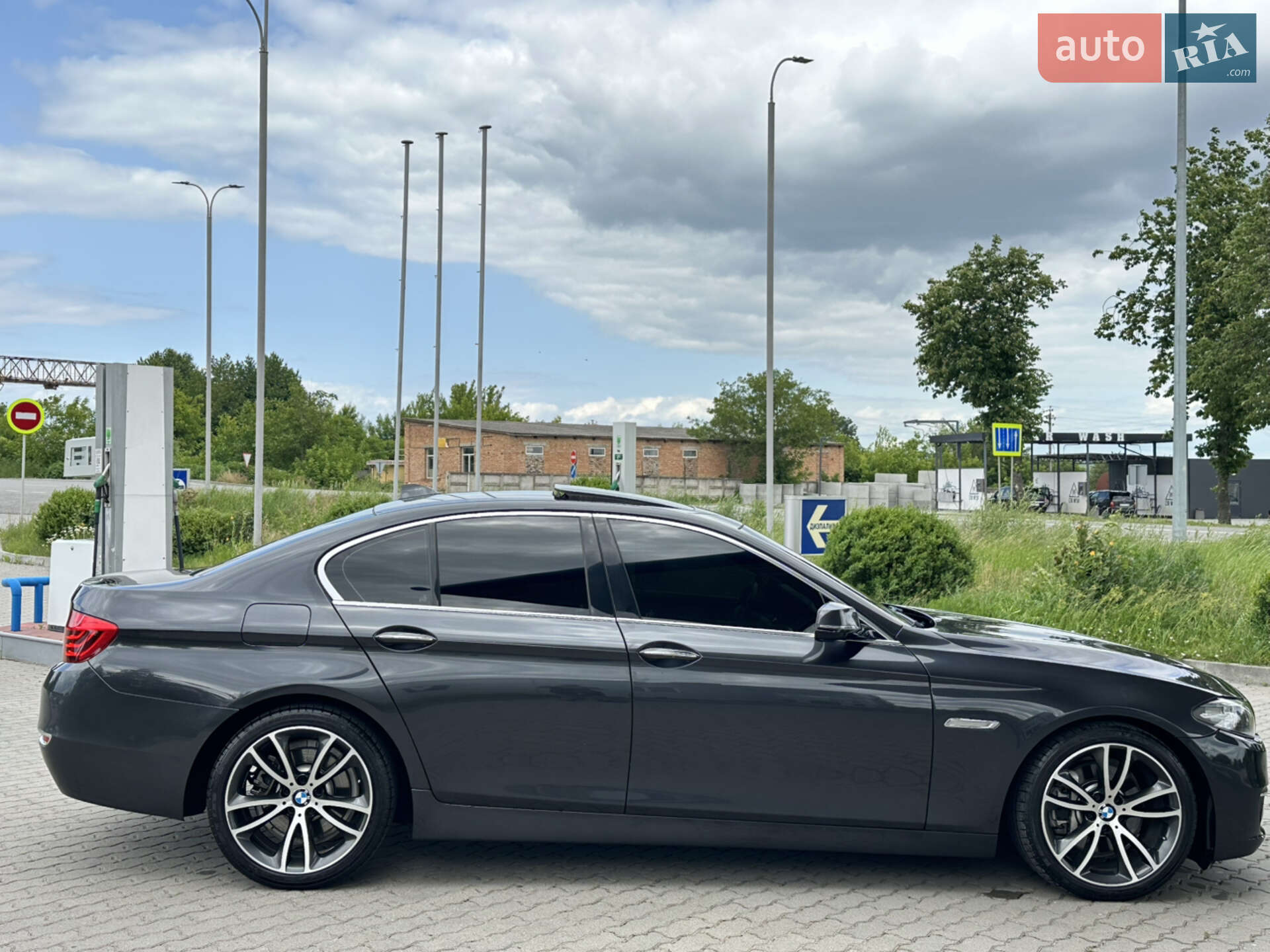 BMW 5 Series 2013 VIN WBAFV3C5XED684282 фото оголошення 5 з 15