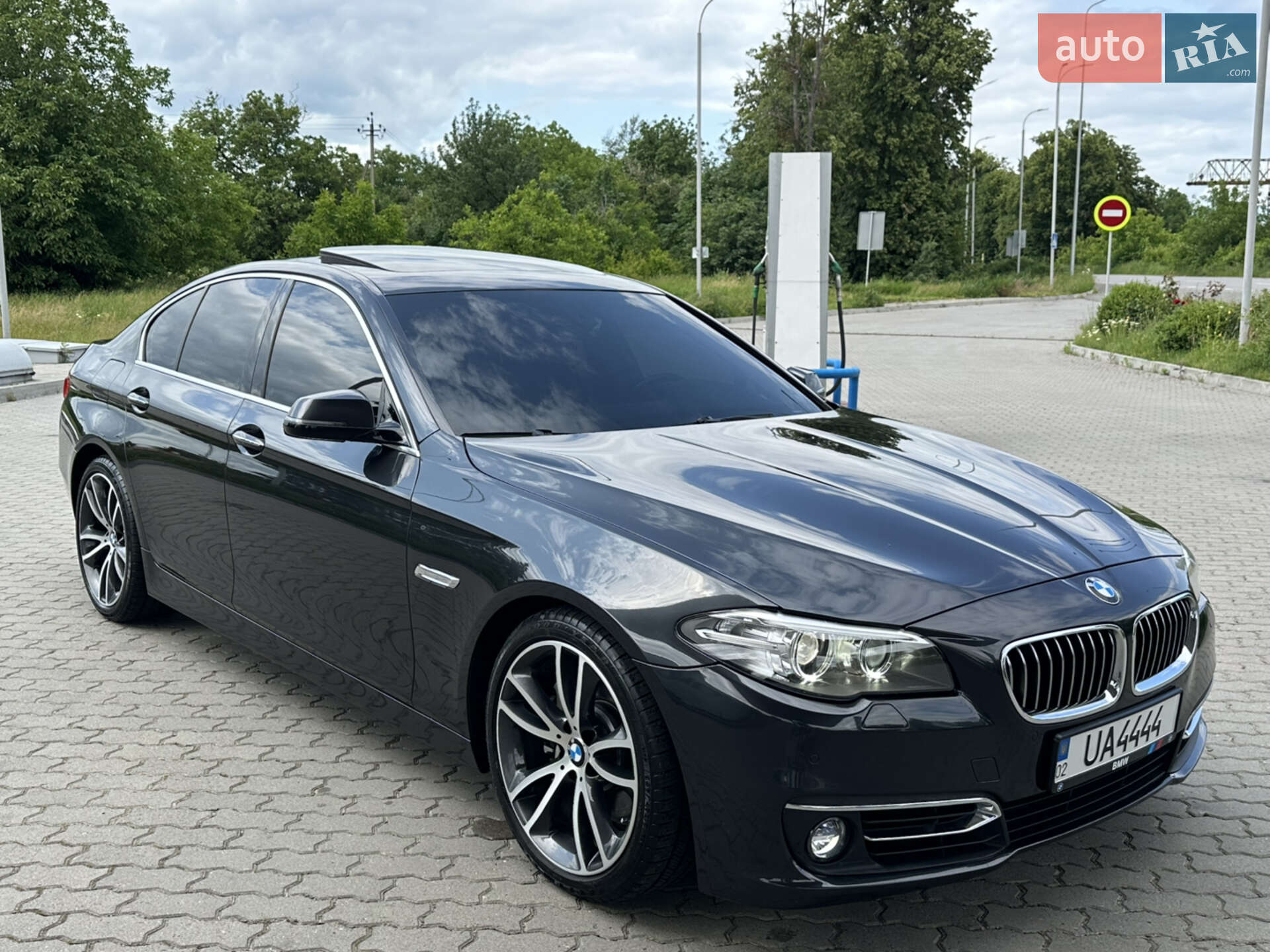 BMW 5 Series 2013 VIN WBAFV3C5XED684282 фото оголошення 9 з 15