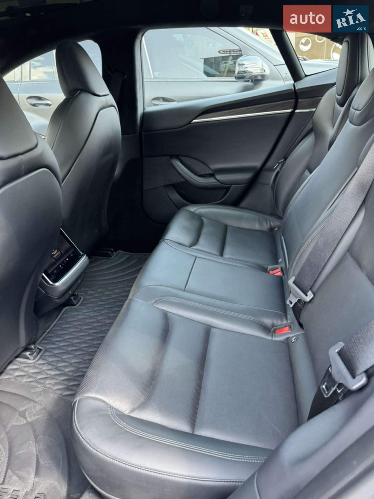 Tesla Model S 2022 VIN 5YJSA1E56NF475094 фото оголошення 4 з 11