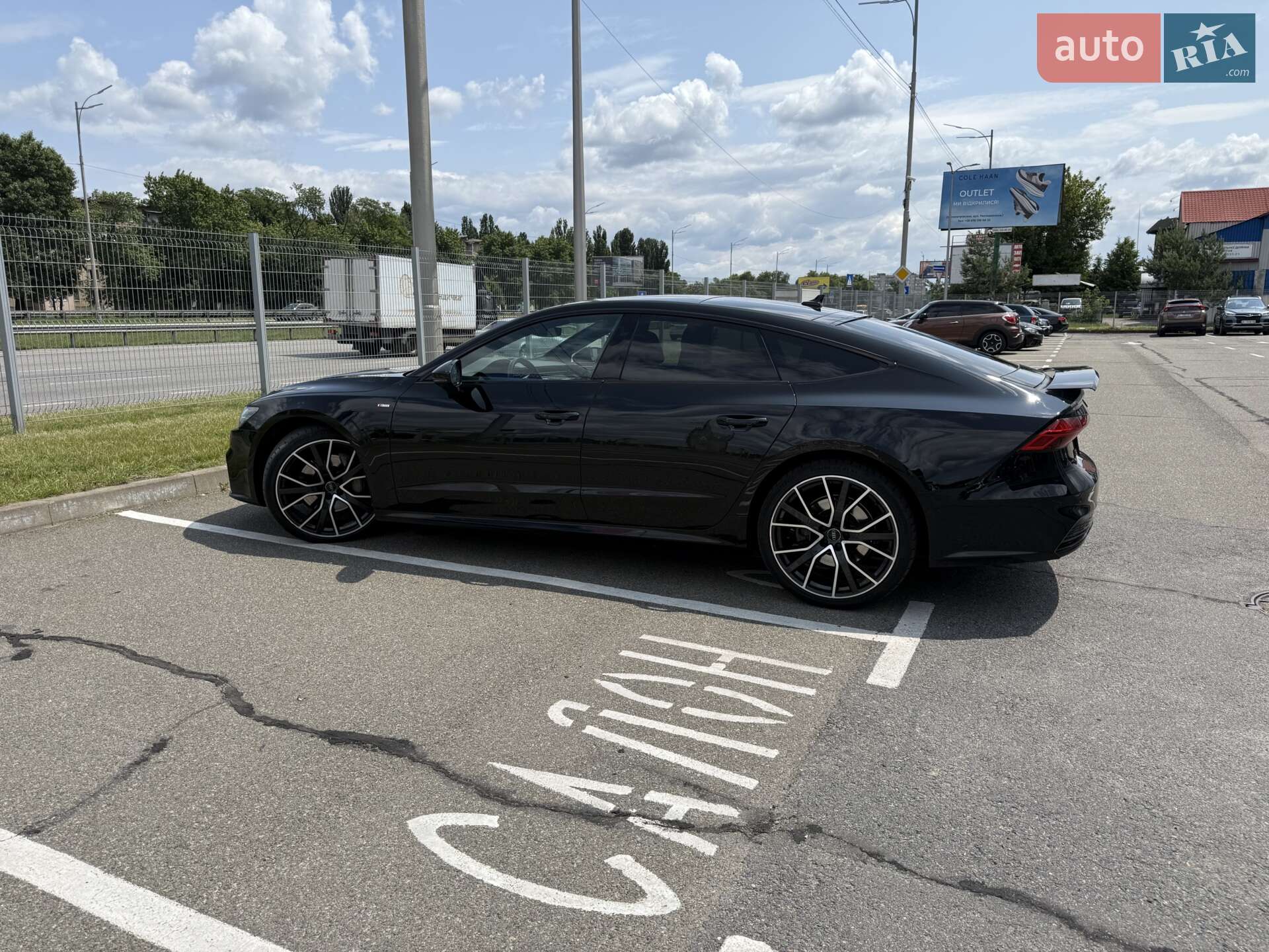 Audi A7 Sportback 2018 VIN WAUZZZF2XKN027798 фото оголошення 18 з 31