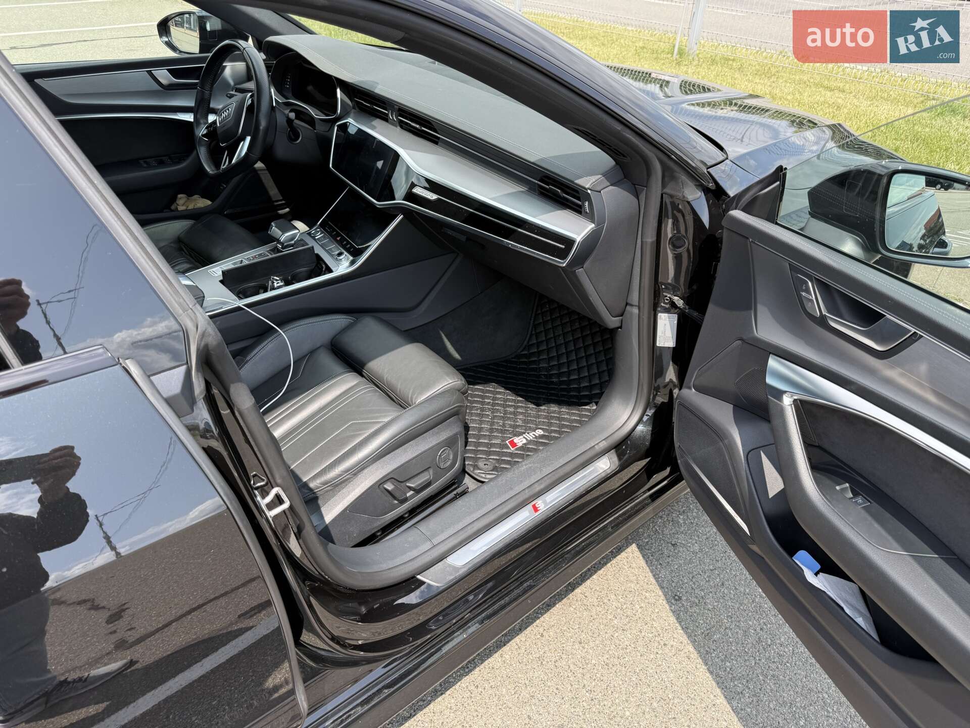 Audi A7 Sportback 2018 VIN WAUZZZF2XKN027798 фото оголошення 23 з 61
