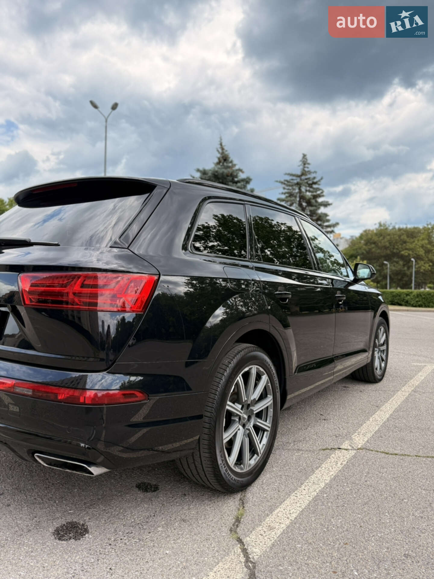 Audi Q7 2018 VIN WA1LHAF78KD025525 фото оголошення 4 з 31