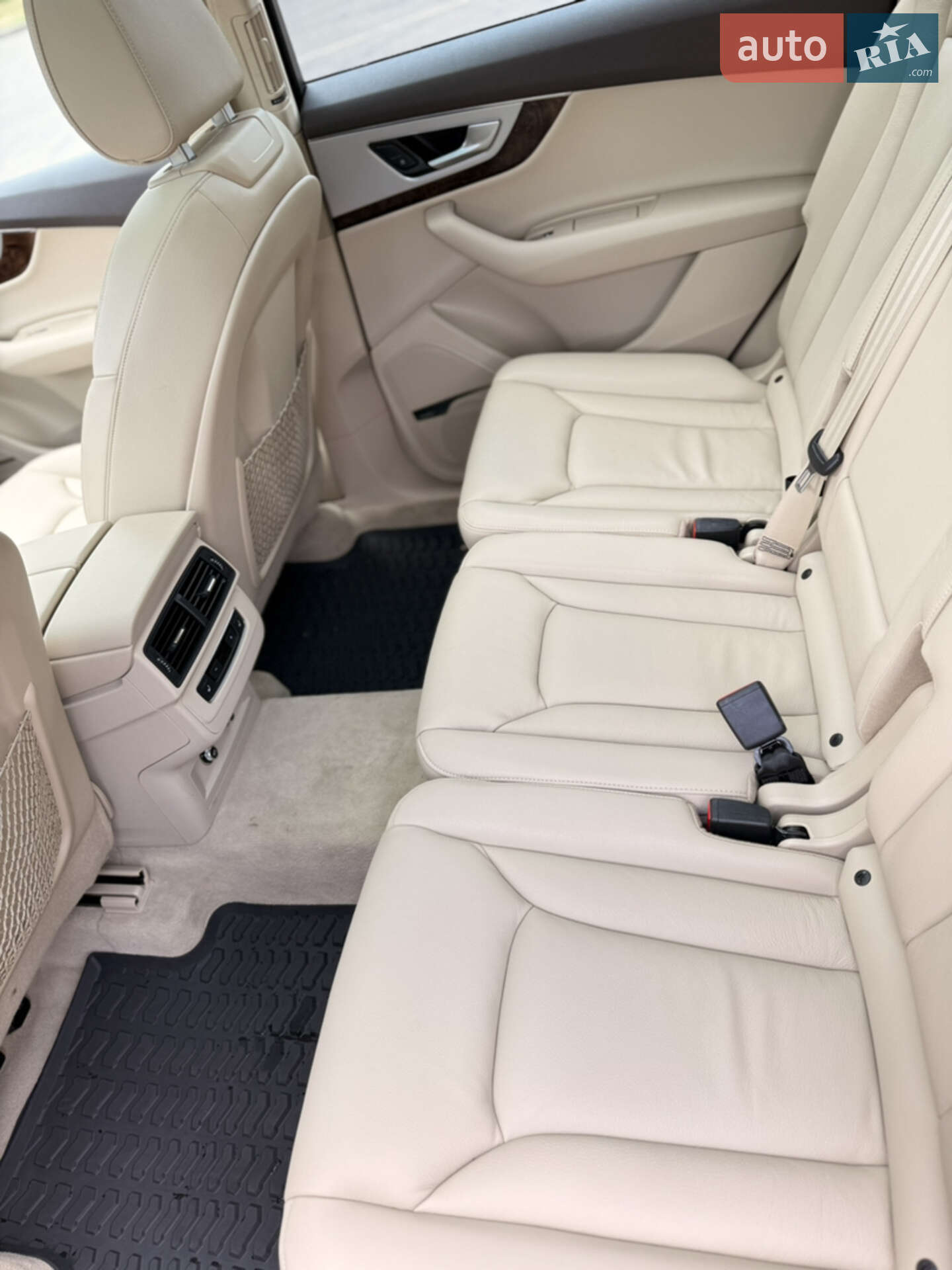 Audi Q7 2018 VIN WA1LHAF78KD025525 фото оголошення 7 з 31