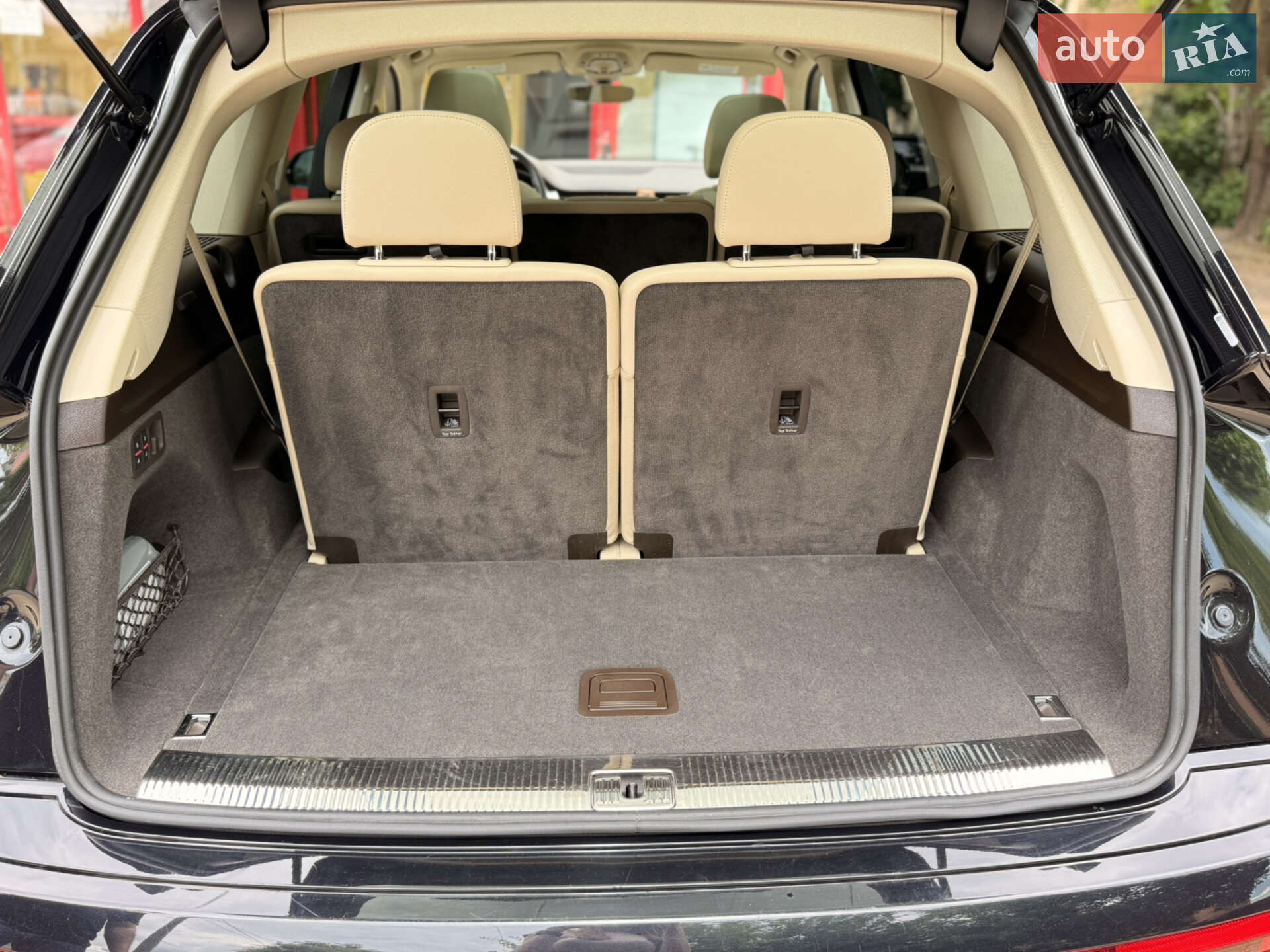 Audi Q7 2018 VIN WA1LHAF78KD025525 фото оголошення 28 з 31