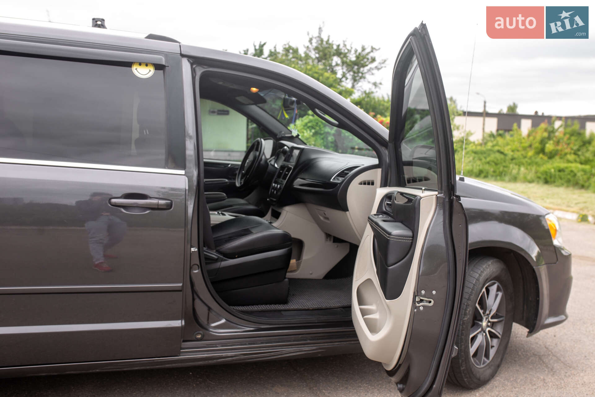 Dodge Grand Caravan 2017 VIN 2C4RDGCG8HR786578 фото оголошення 24 з 25