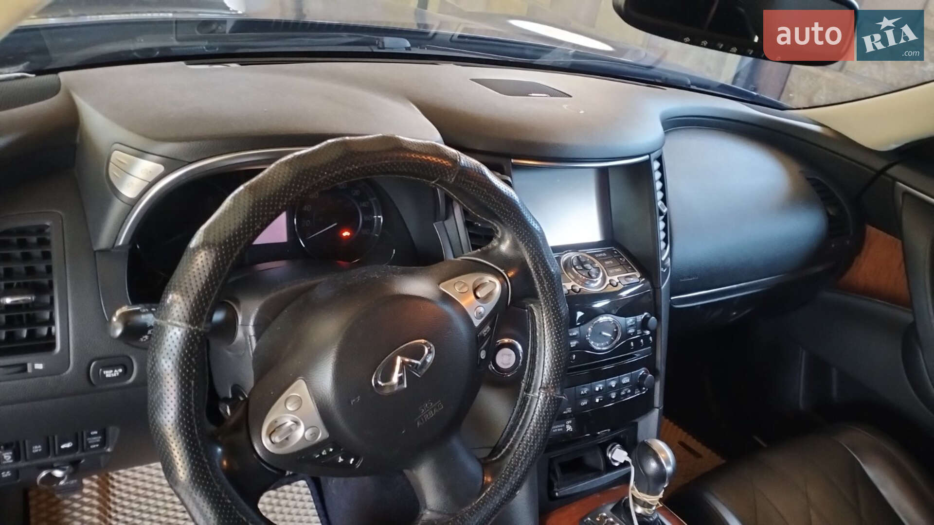 Infiniti QX70 2015 VIN JN8CS1MW7GM750031 фото оголошення 9 з 12