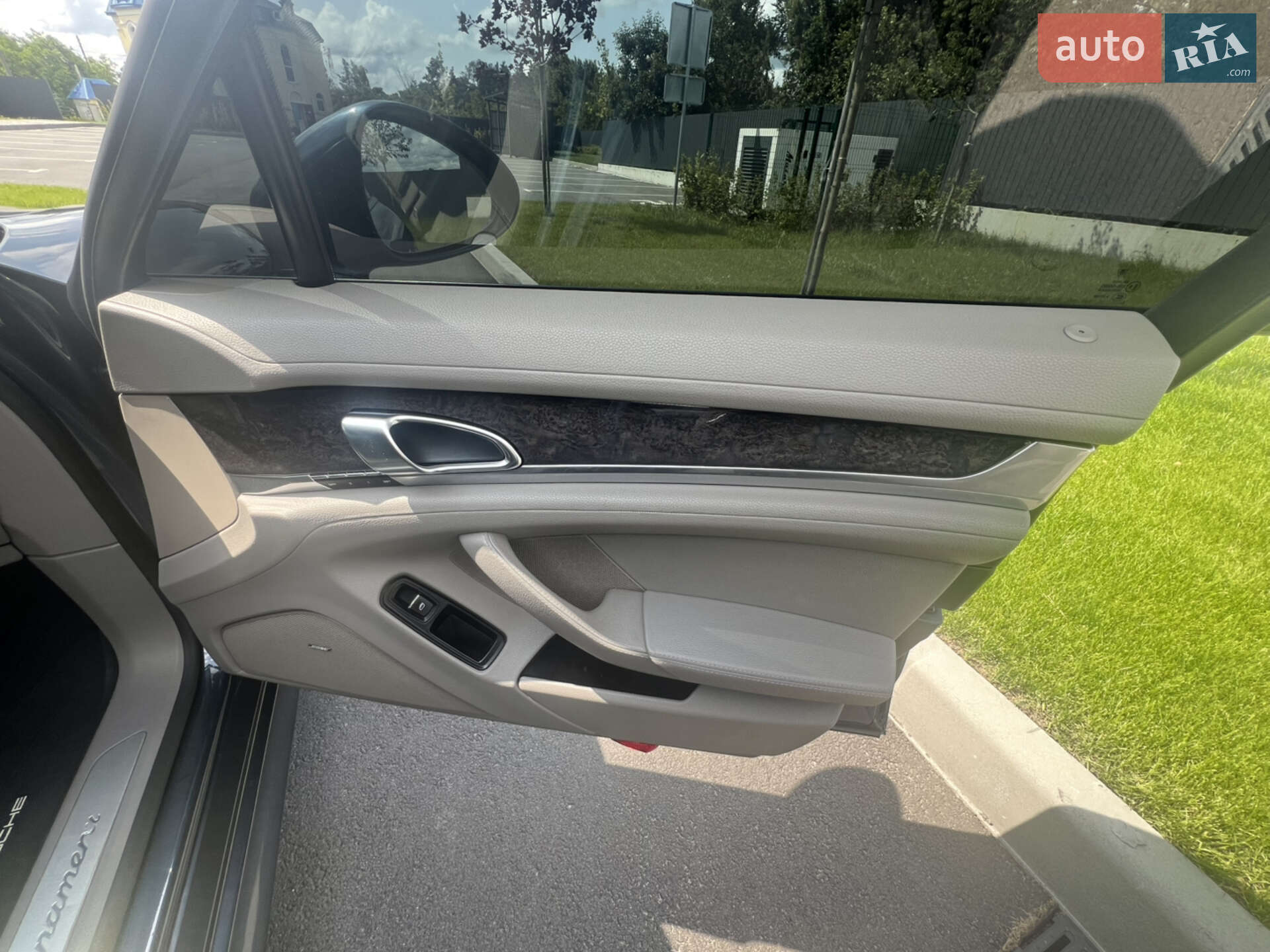 Porsche Panamera 2012 VIN WP0ZZZ97ZCL023724 фото оголошення 7 з 20