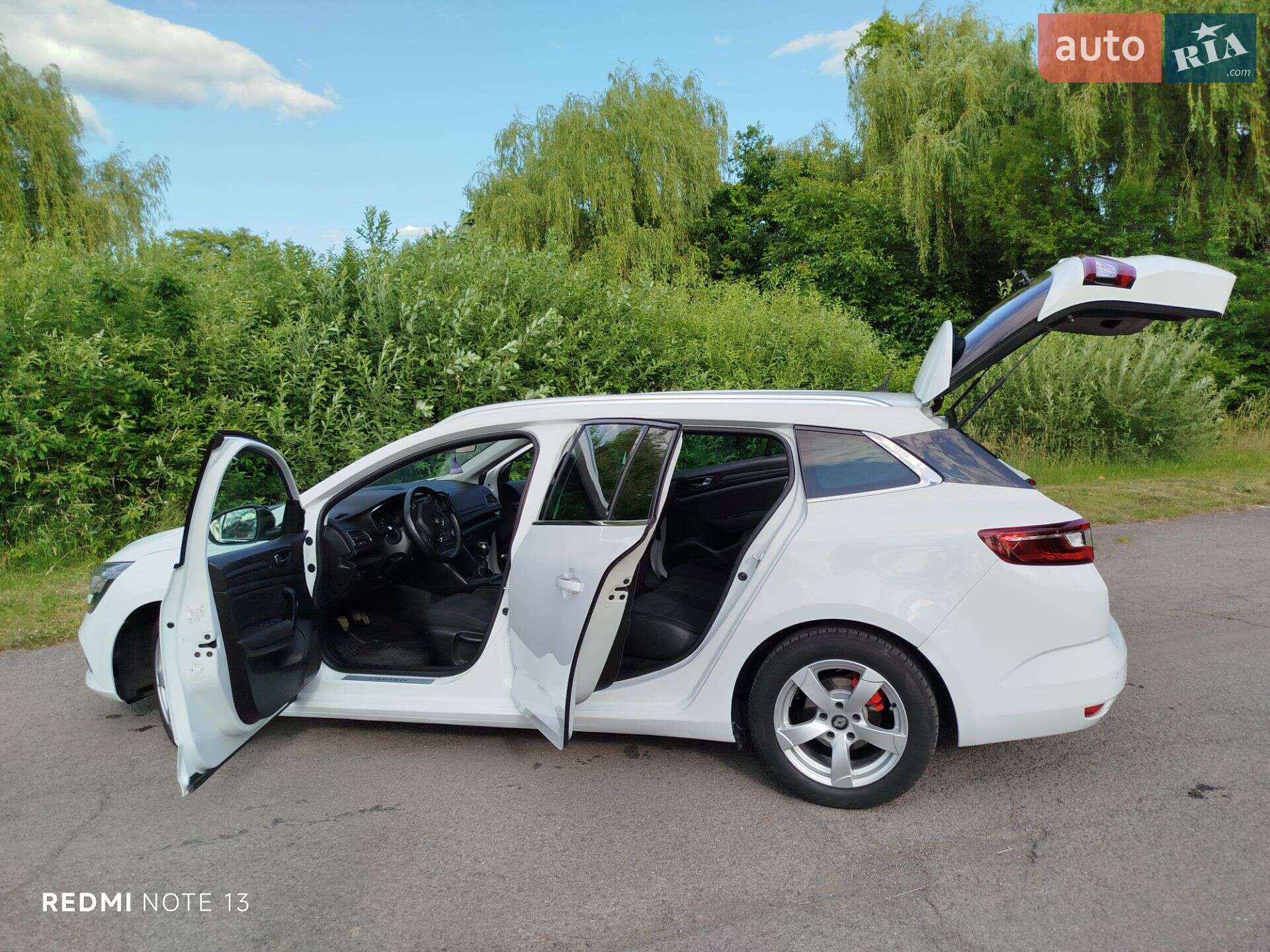 Renault Megane 2018 VIN VF1RFB00261942862 фото оголошення 9 з 15