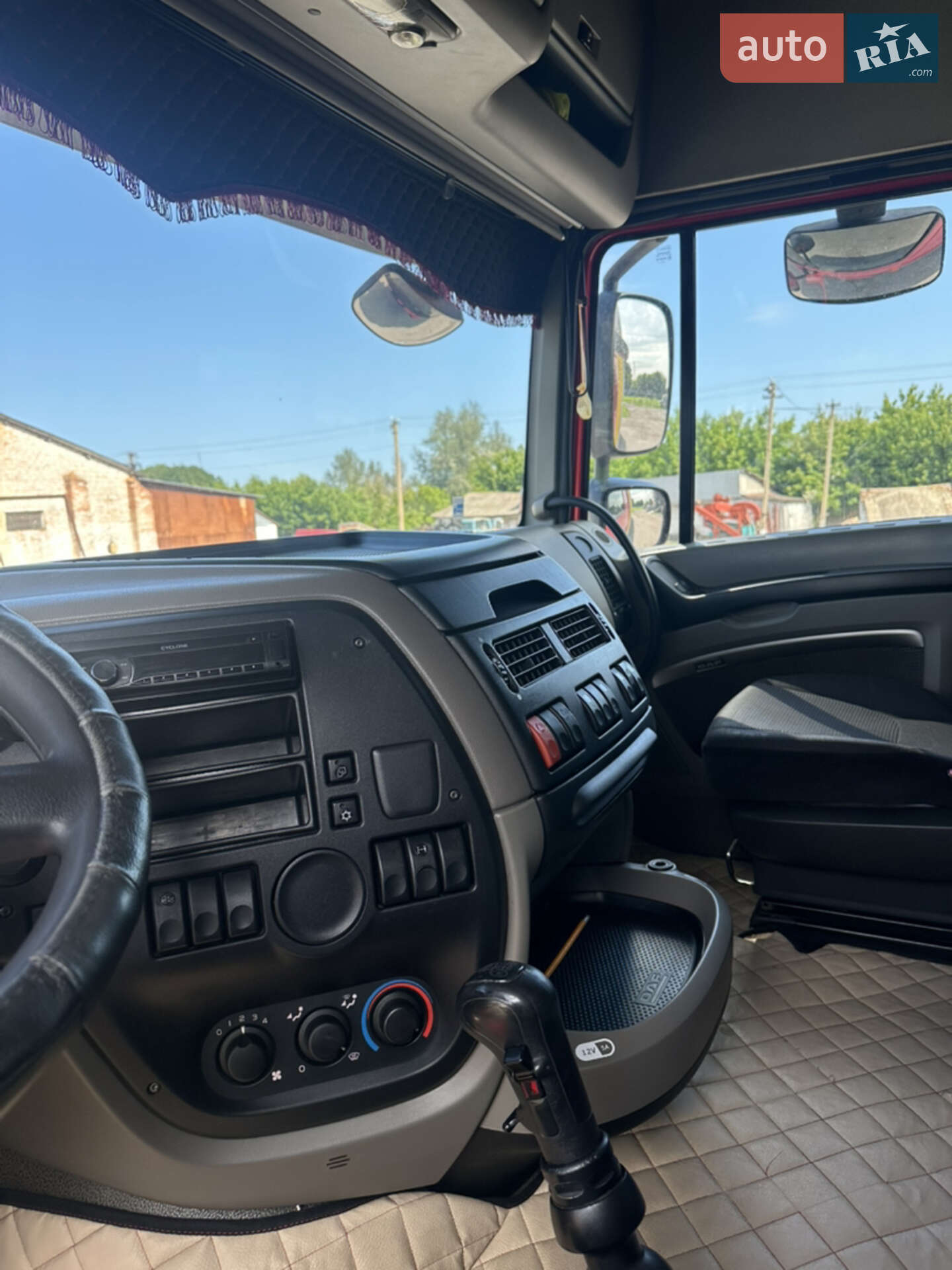 DAF XF 105 2013 VIN XLRTE47MS0E972374 фото оголошення 4 з 14