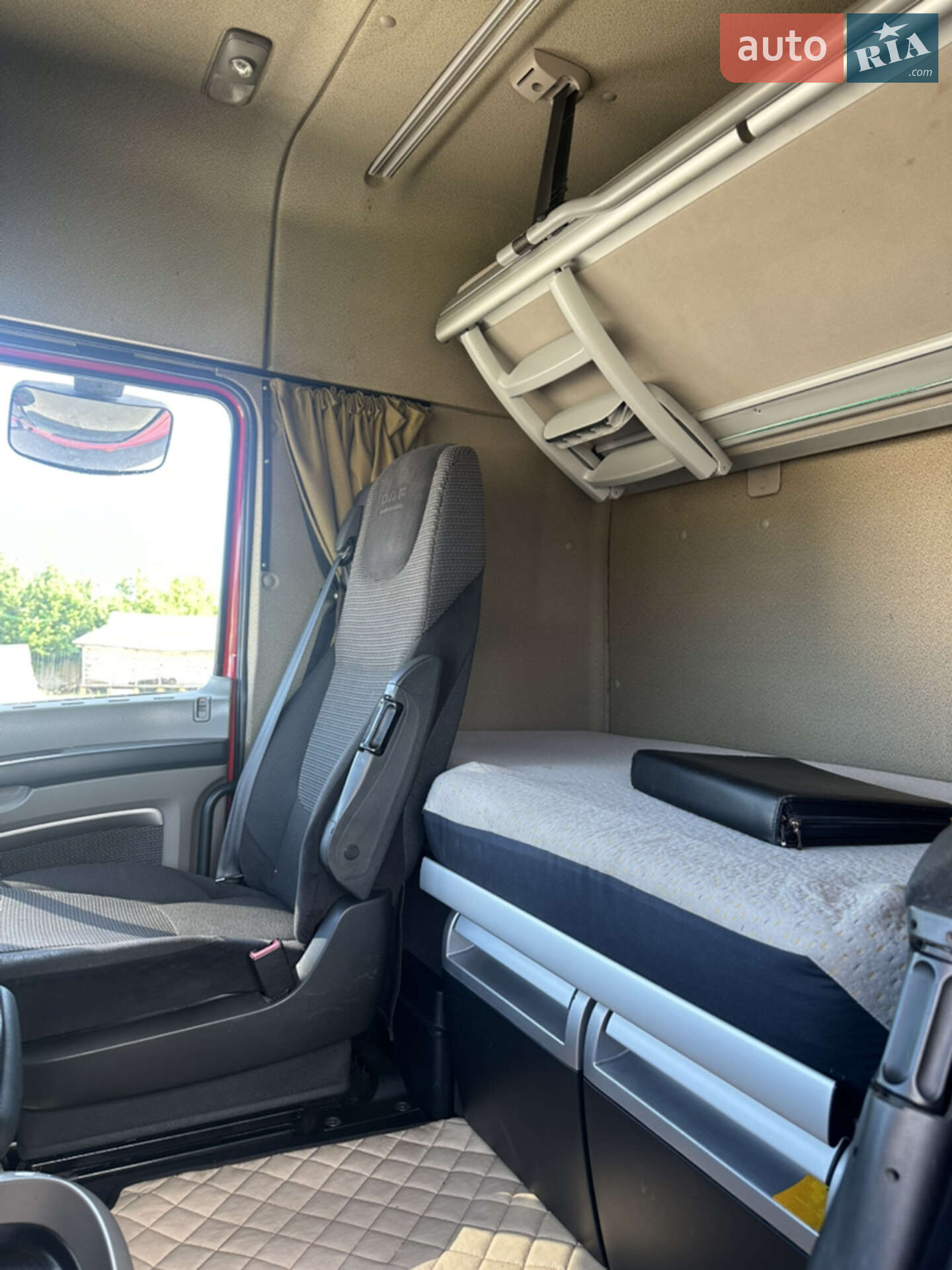 DAF XF 105 2013 VIN XLRTE47MS0E972374 фото оголошення 9 з 14