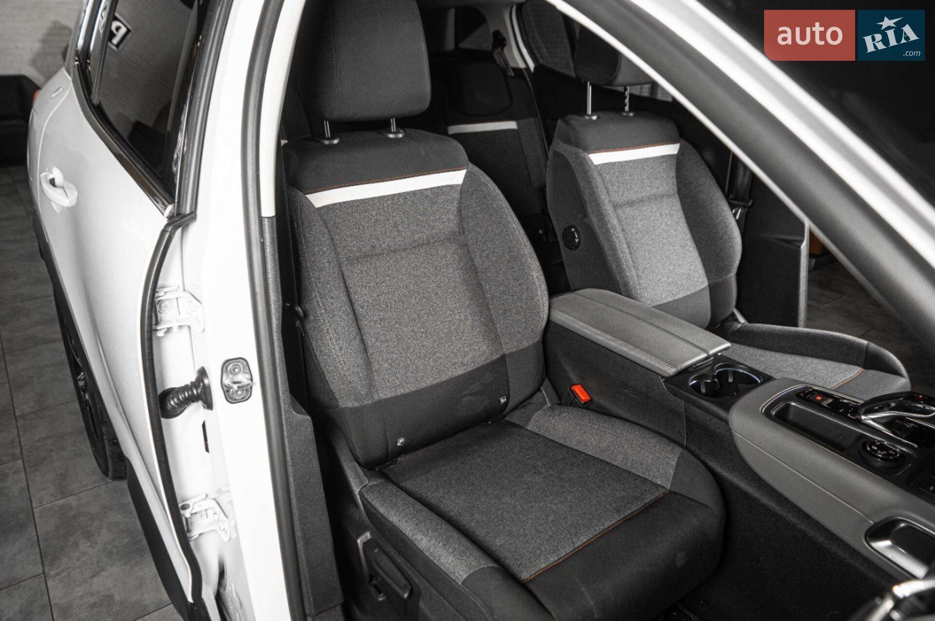 Citroen C5 Aircross 2019 VIN VR7AJEHZNKL111819 фото оголошення 23 з 59