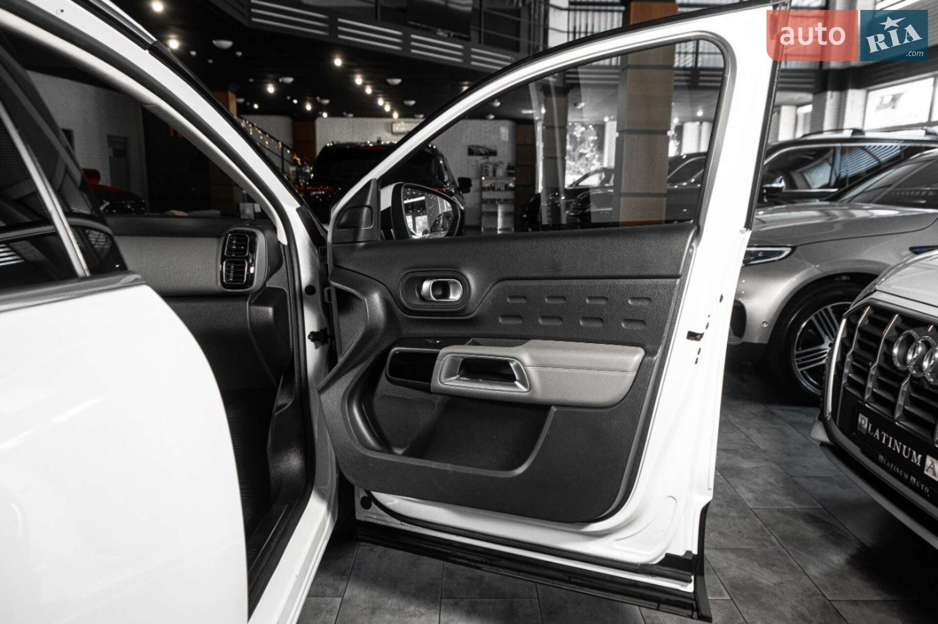 Citroen C5 Aircross 2019 VIN VR7AJEHZNKL111819 фото оголошення 56 з 59
