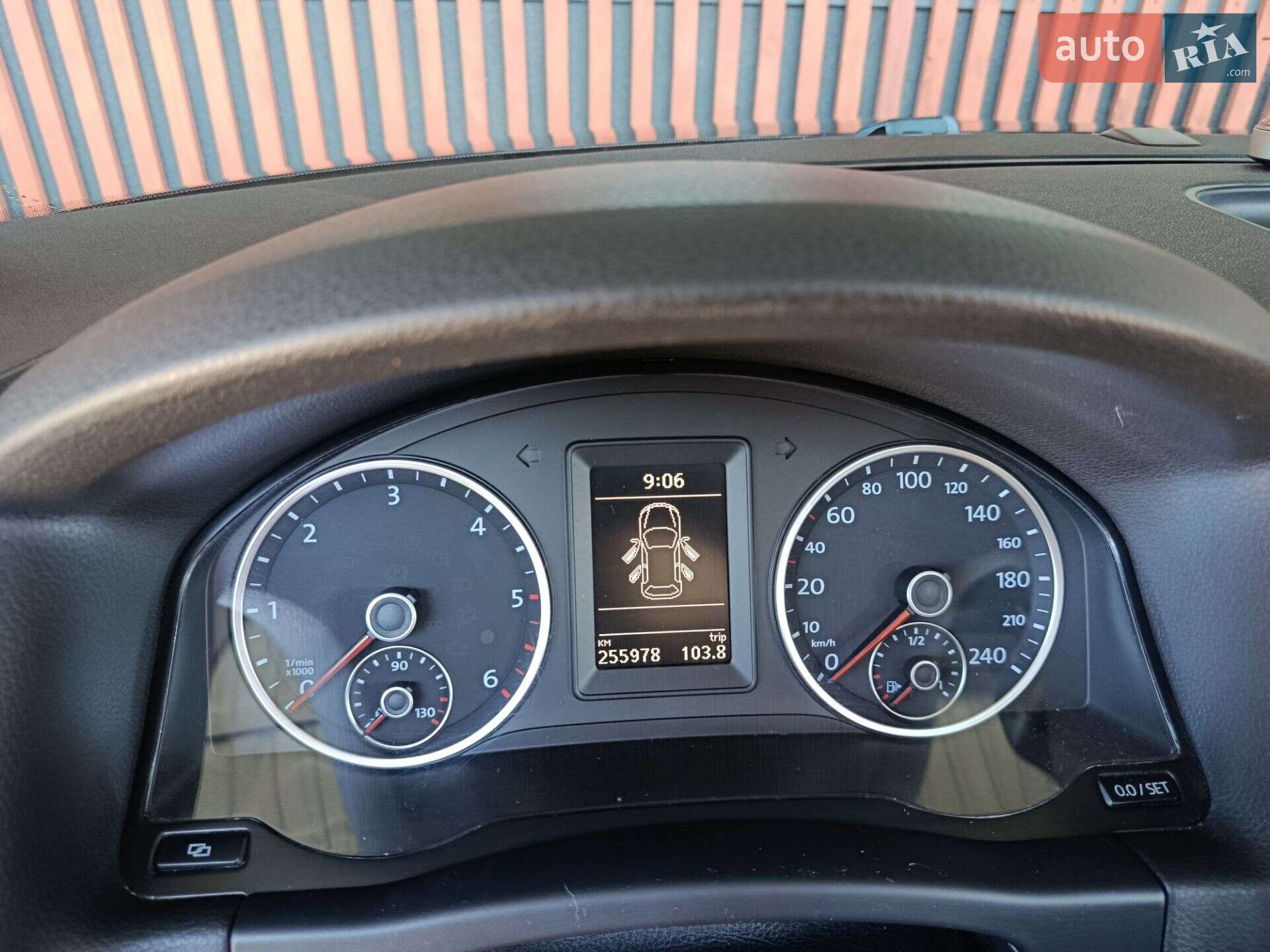 Volkswagen Tiguan 2010 VIN WVGZZZ5NZBW040915 фото оголошення 2 з 24