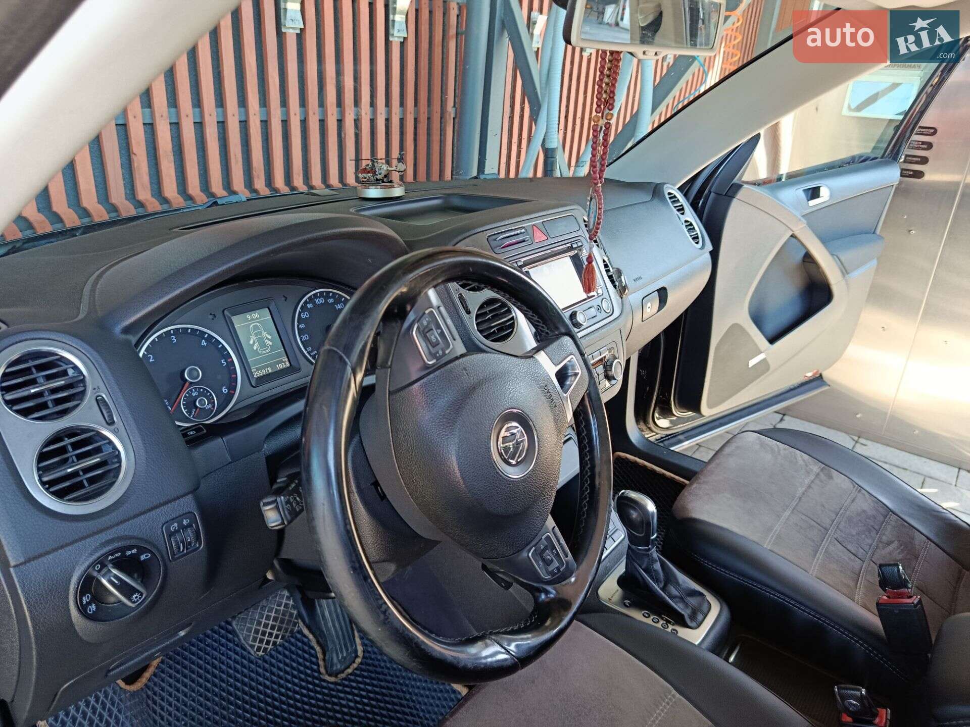 Volkswagen Tiguan 2010 VIN WVGZZZ5NZBW040915 фото оголошення 4 з 24