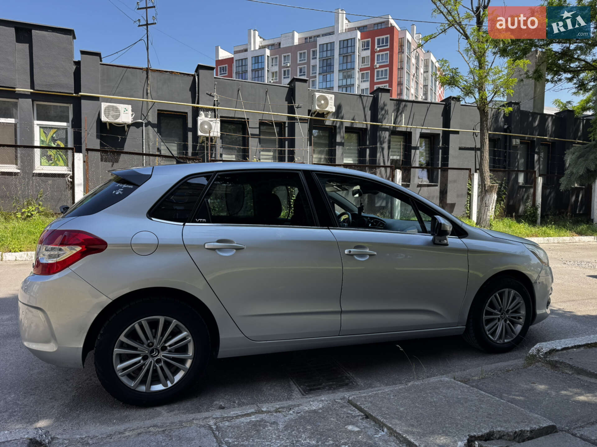 Citroen C4 2011 VIN VF7NC9HR8BY523600 фото оголошення 2 з 10