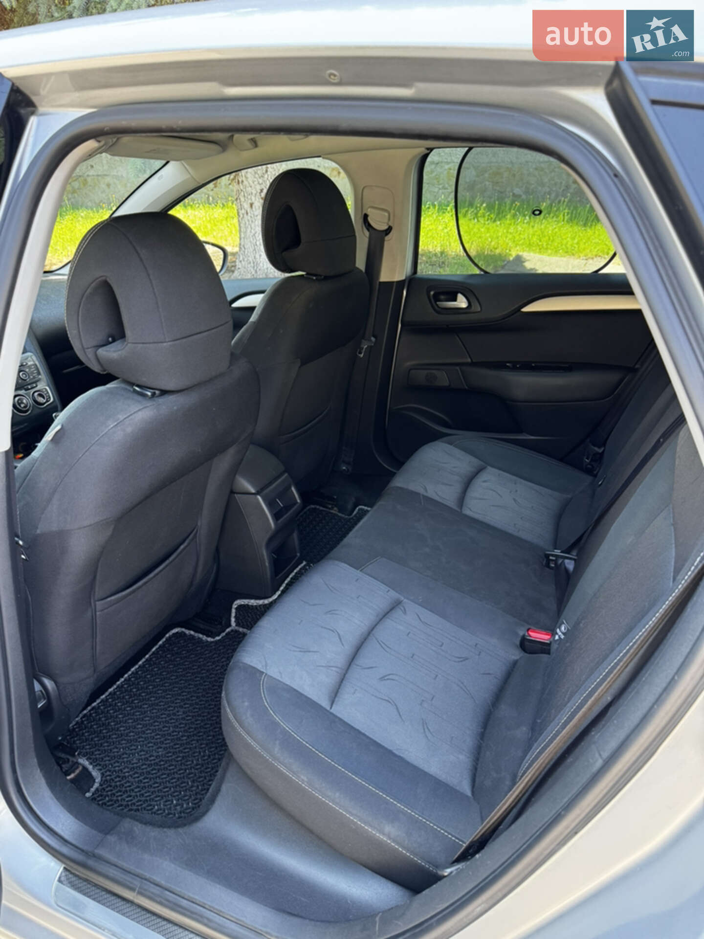 Citroen C4 2011 VIN VF7NC9HR8BY523600 фото оголошення 4 з 10