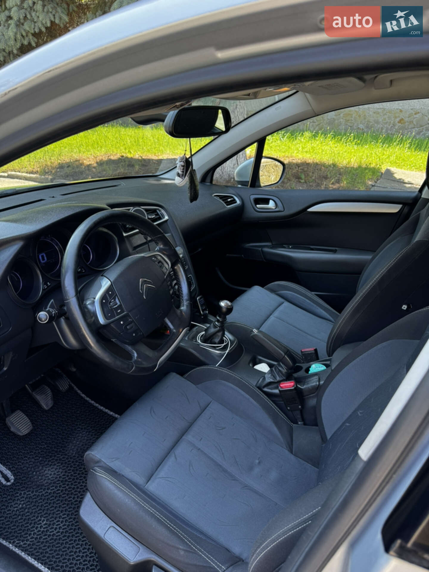 Citroen C4 2011 VIN VF7NC9HR8BY523600 фото оголошення 5 з 10