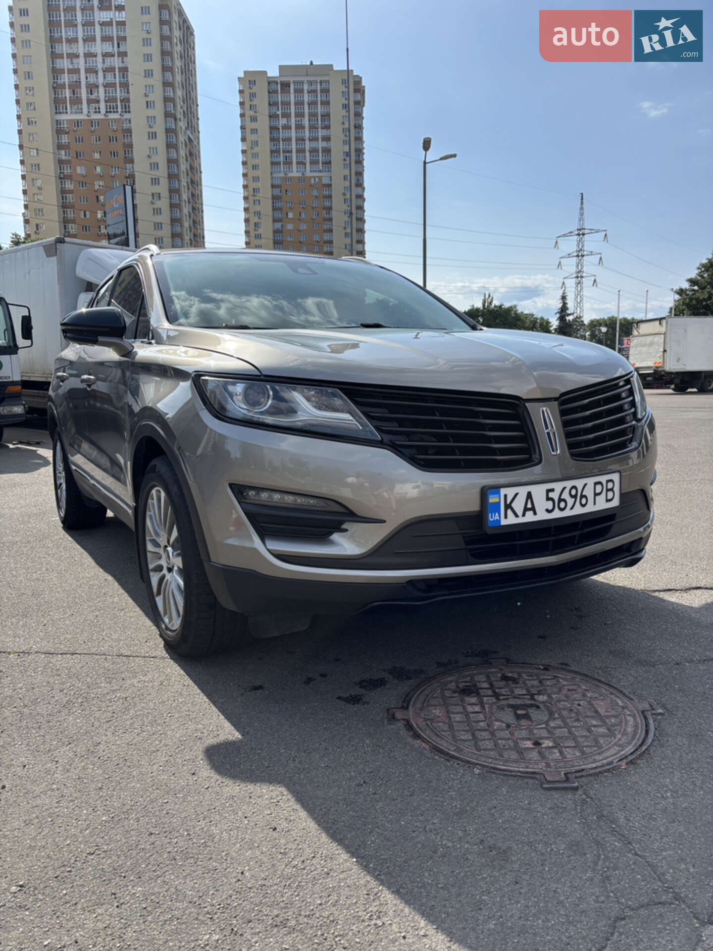 Lincoln MKC 2017 VIN 5LMCJ3D93HUL51549 фото оголошення 2 з 18