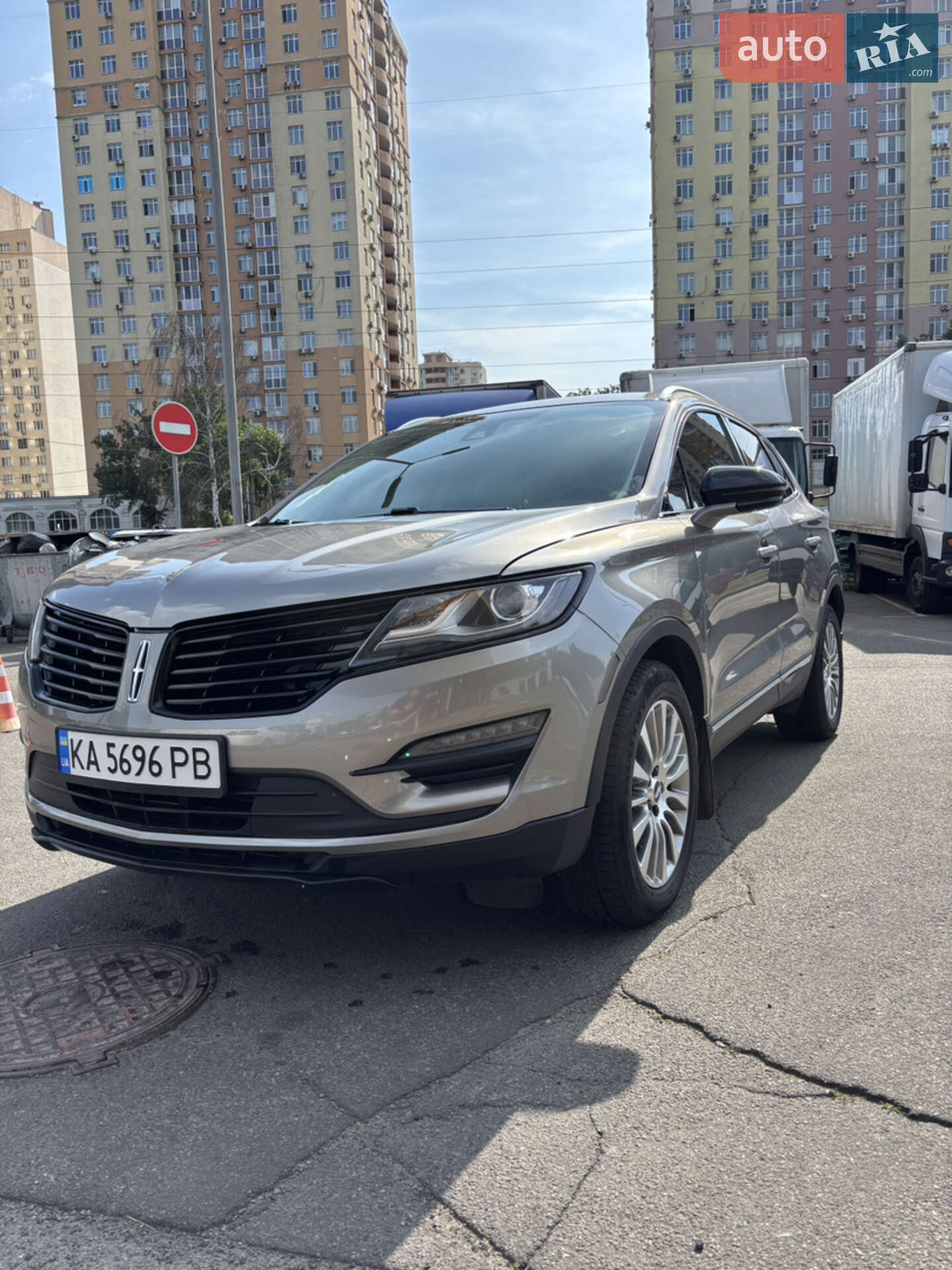 Lincoln MKC 2017 VIN 5LMCJ3D93HUL51549 фото оголошення 3 з 18