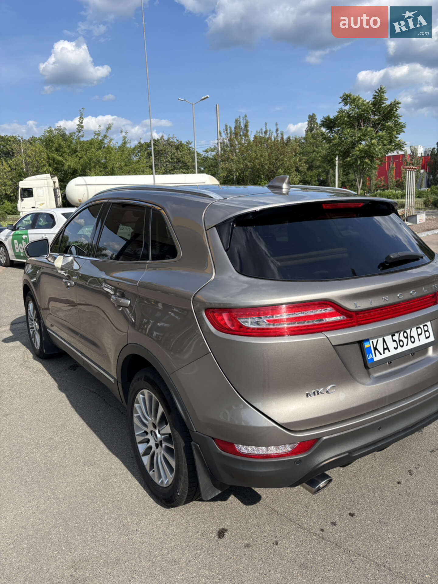 Lincoln MKC 2017 VIN 5LMCJ3D93HUL51549 фото оголошення 10 з 18