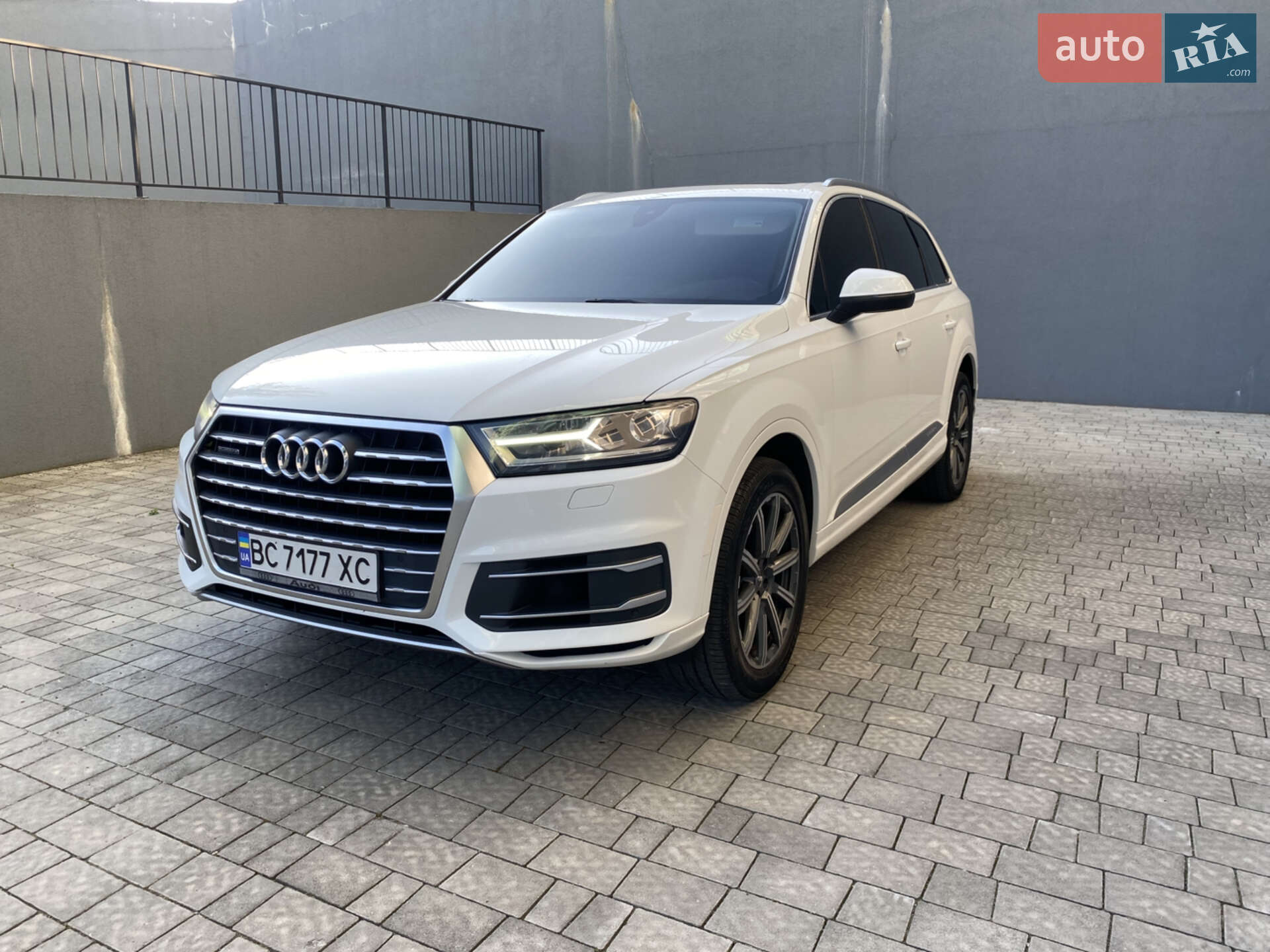 Audi Q7 2016 VIN WA1LAAF71HD026478 фото оголошення 3 з 25