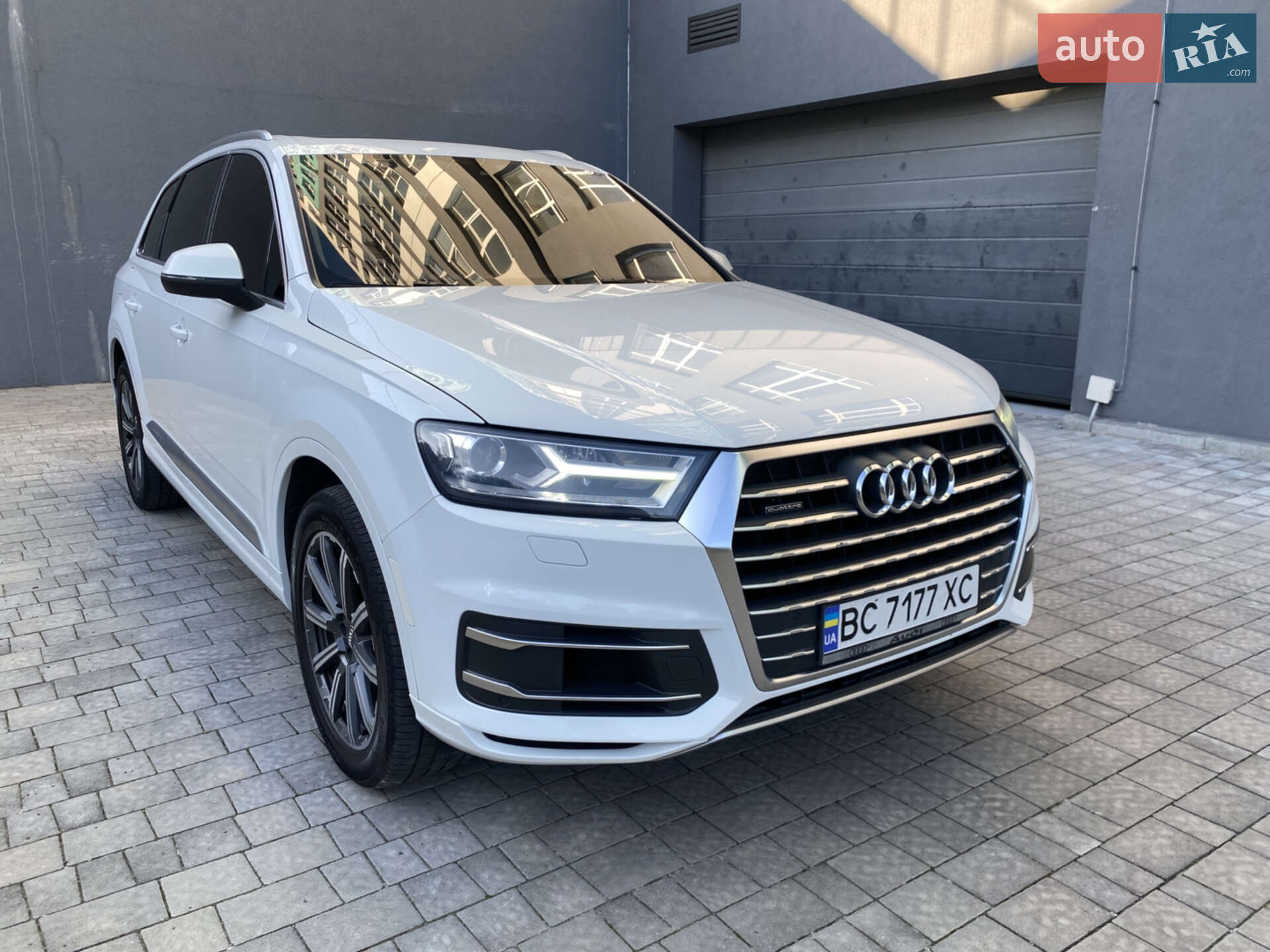 Audi Q7 2016 VIN WA1LAAF71HD026478 фото оголошення 4 з 25