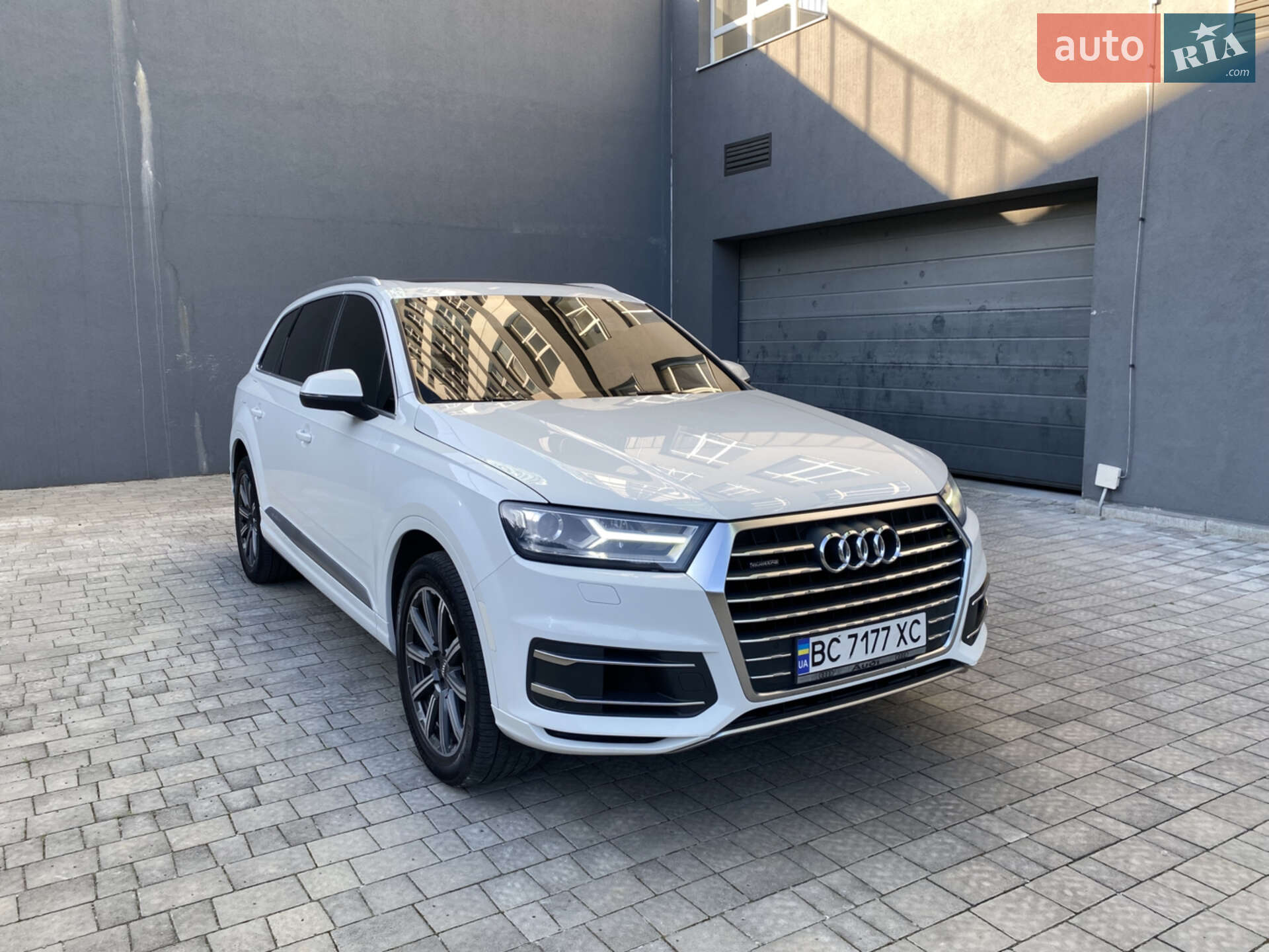 Audi Q7 2016 VIN WA1LAAF71HD026478 фото оголошення 8 з 25