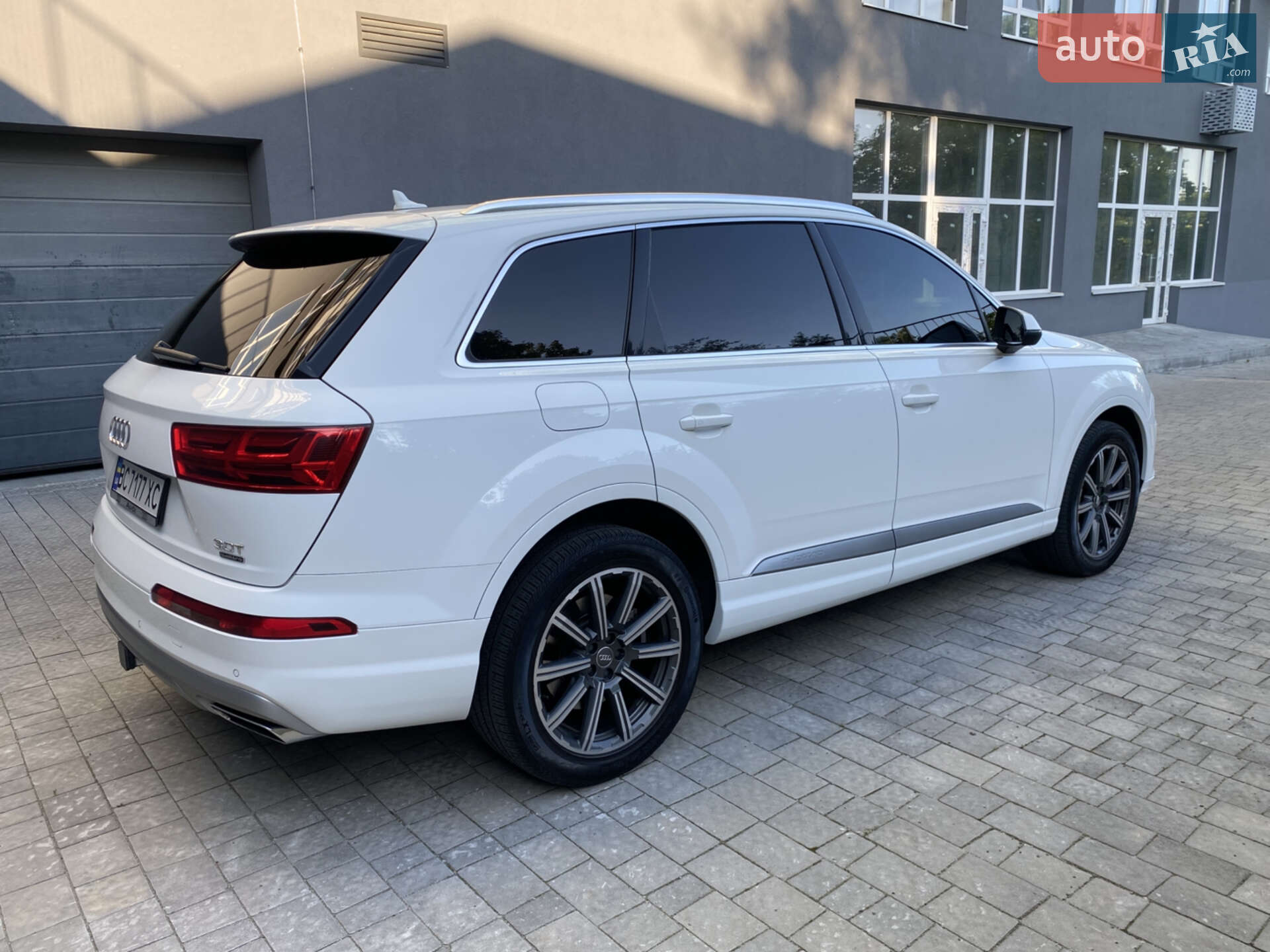 Audi Q7 2016 VIN WA1LAAF71HD026478 фото оголошення 9 з 25