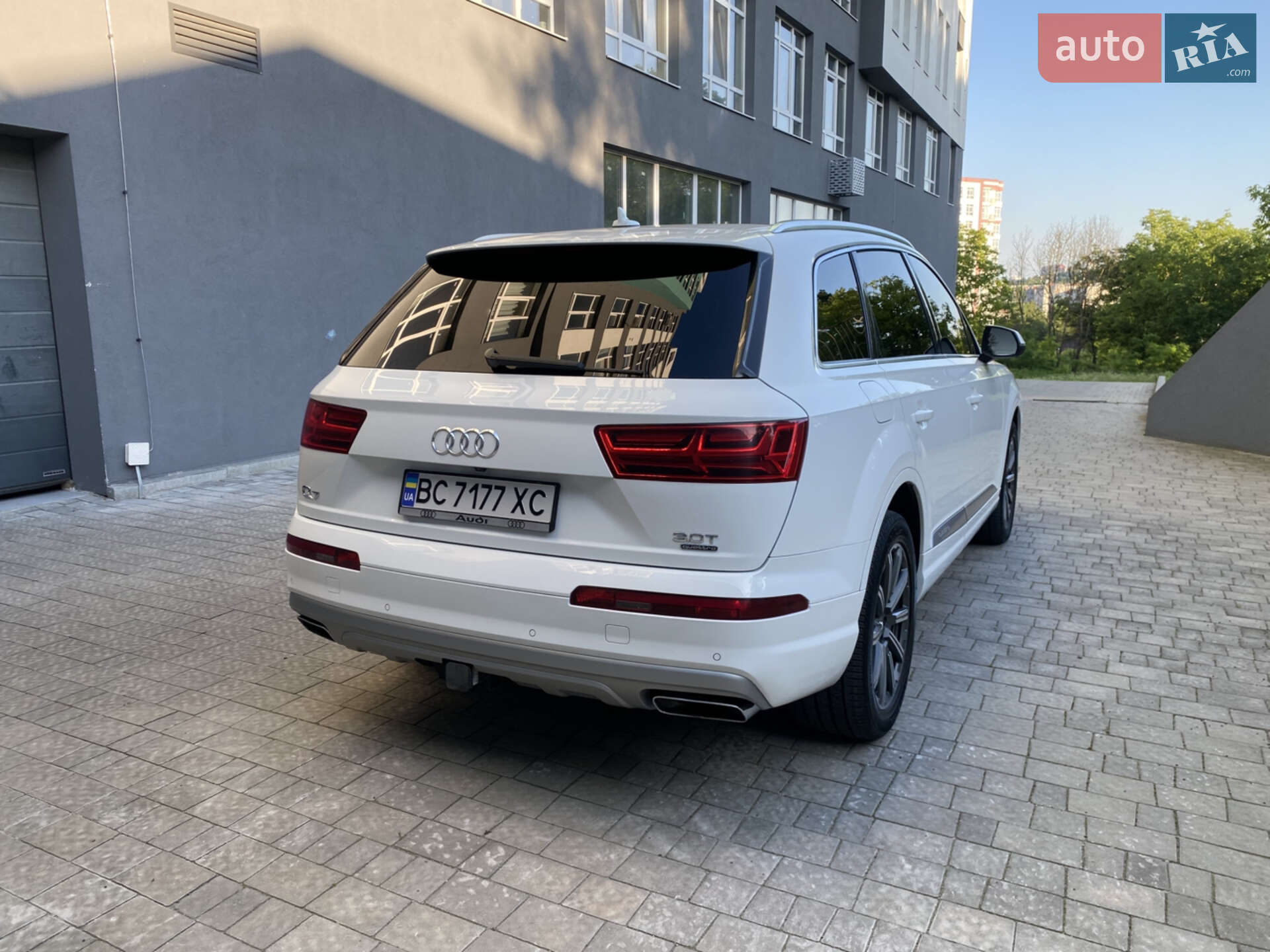 Audi Q7 2016 VIN WA1LAAF71HD026478 фото оголошення 12 з 25