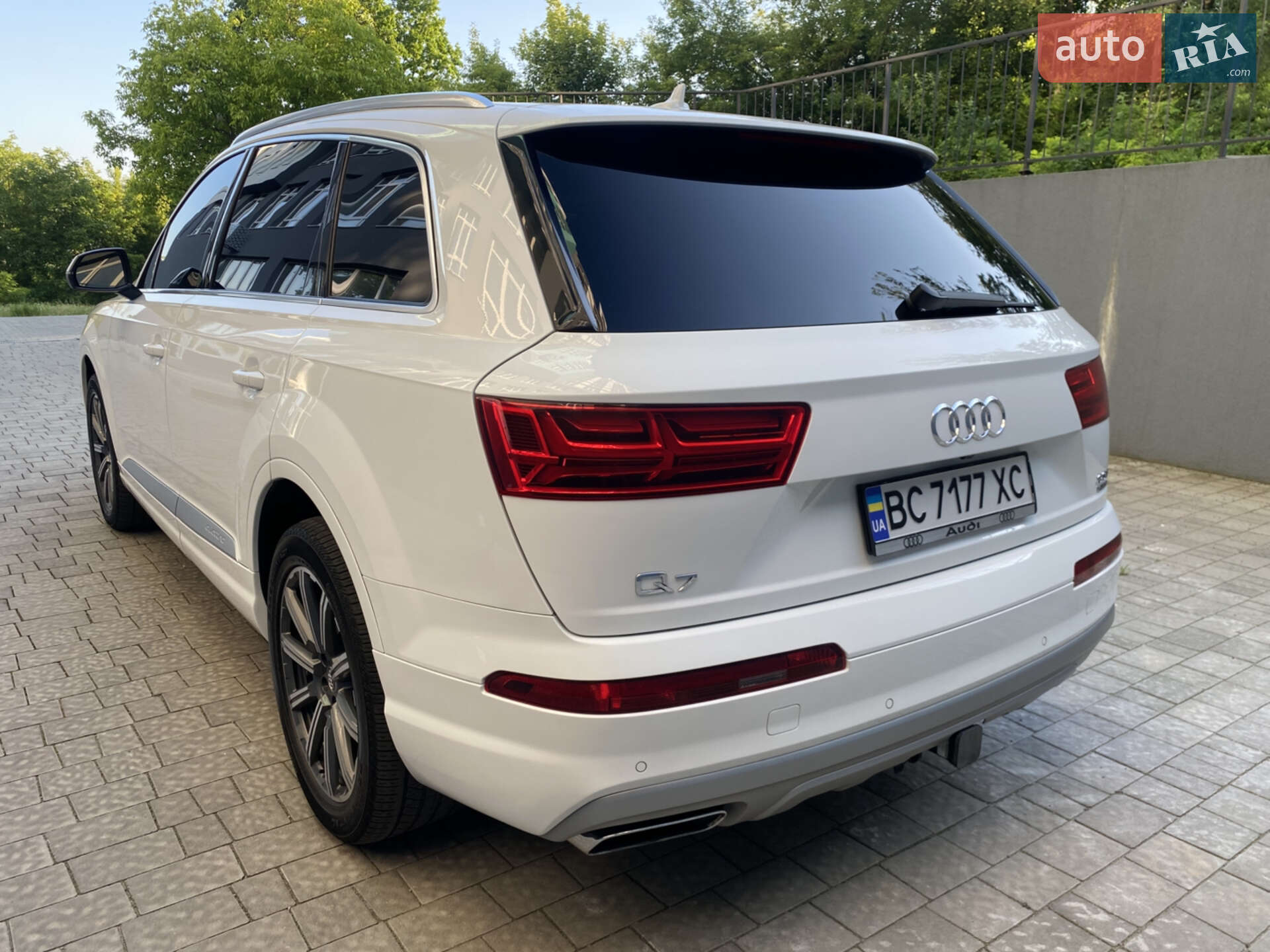 Audi Q7 2016 VIN WA1LAAF71HD026478 фото оголошення 14 з 25