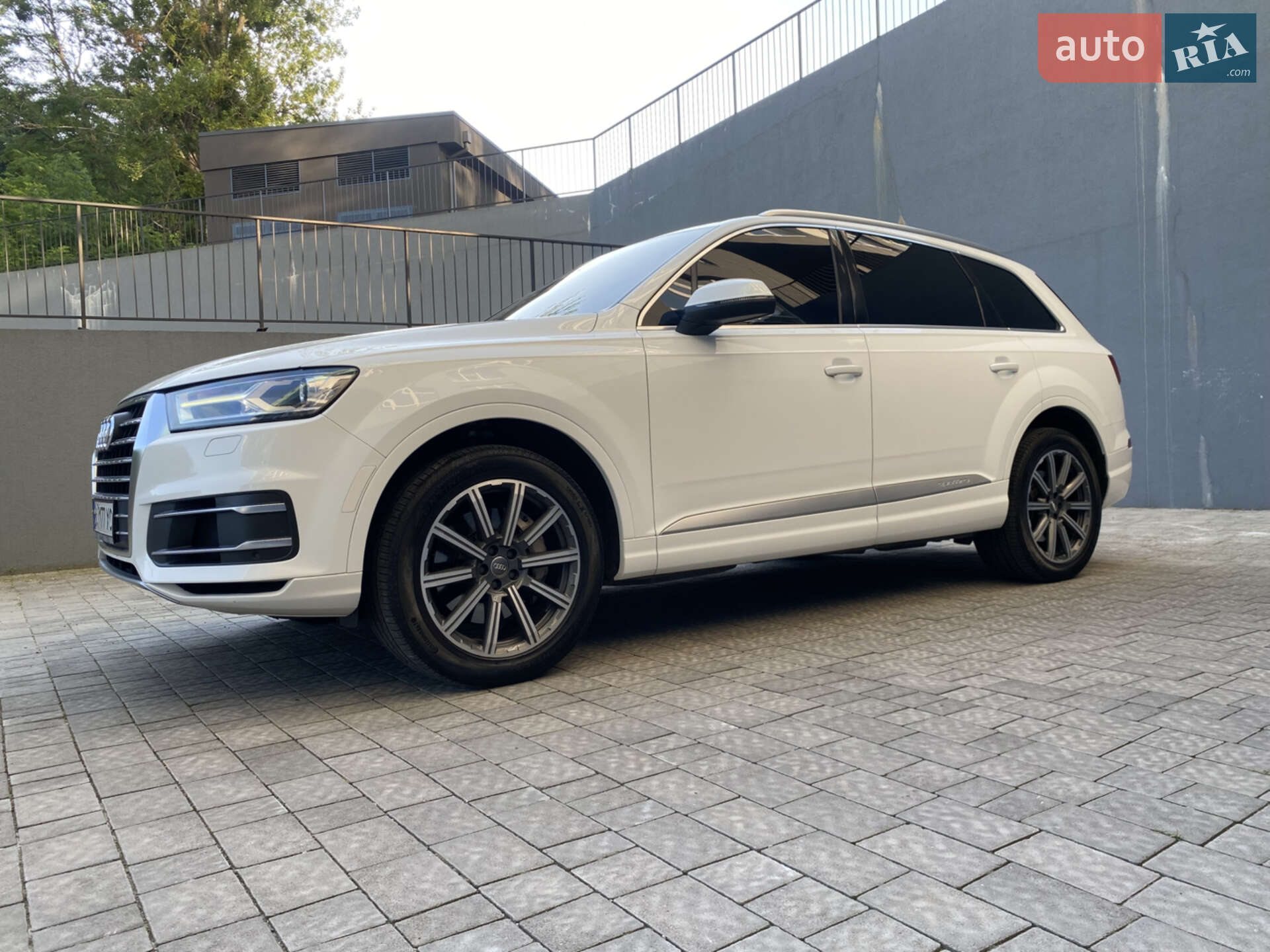 Audi Q7 2016 VIN WA1LAAF71HD026478 фото оголошення 15 з 25