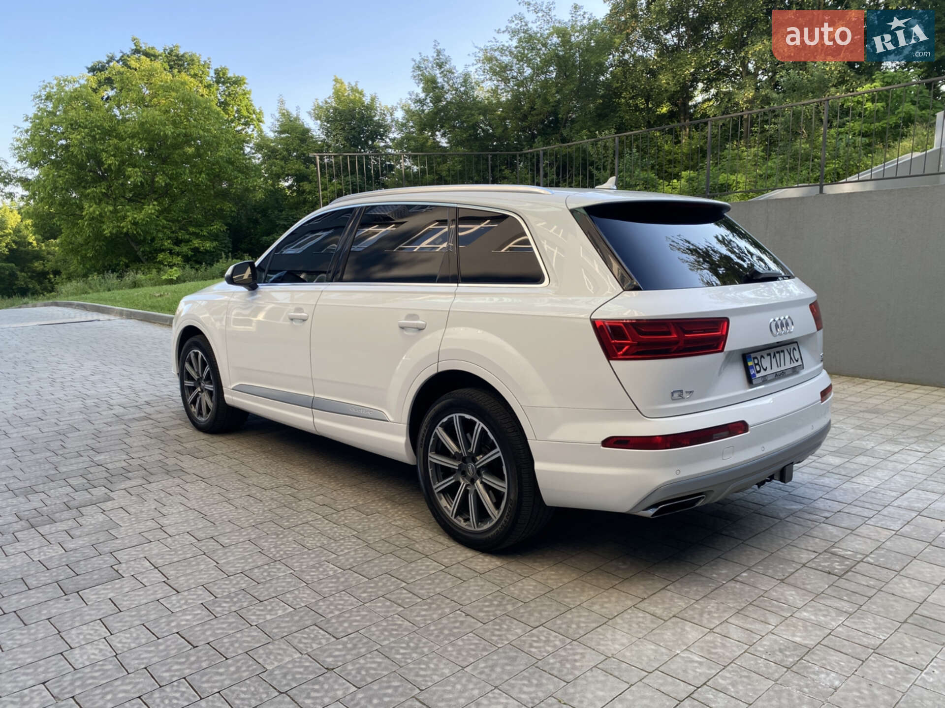 Audi Q7 2016 VIN WA1LAAF71HD026478 фото оголошення 17 з 25