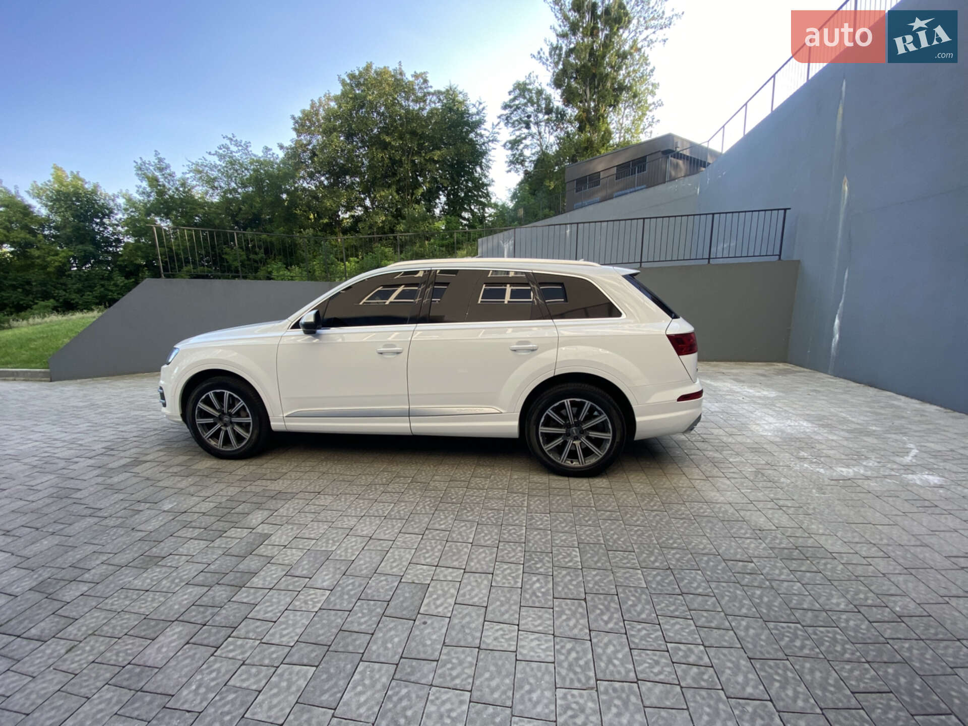 Audi Q7 2016 VIN WA1LAAF71HD026478 фото оголошення 18 з 25