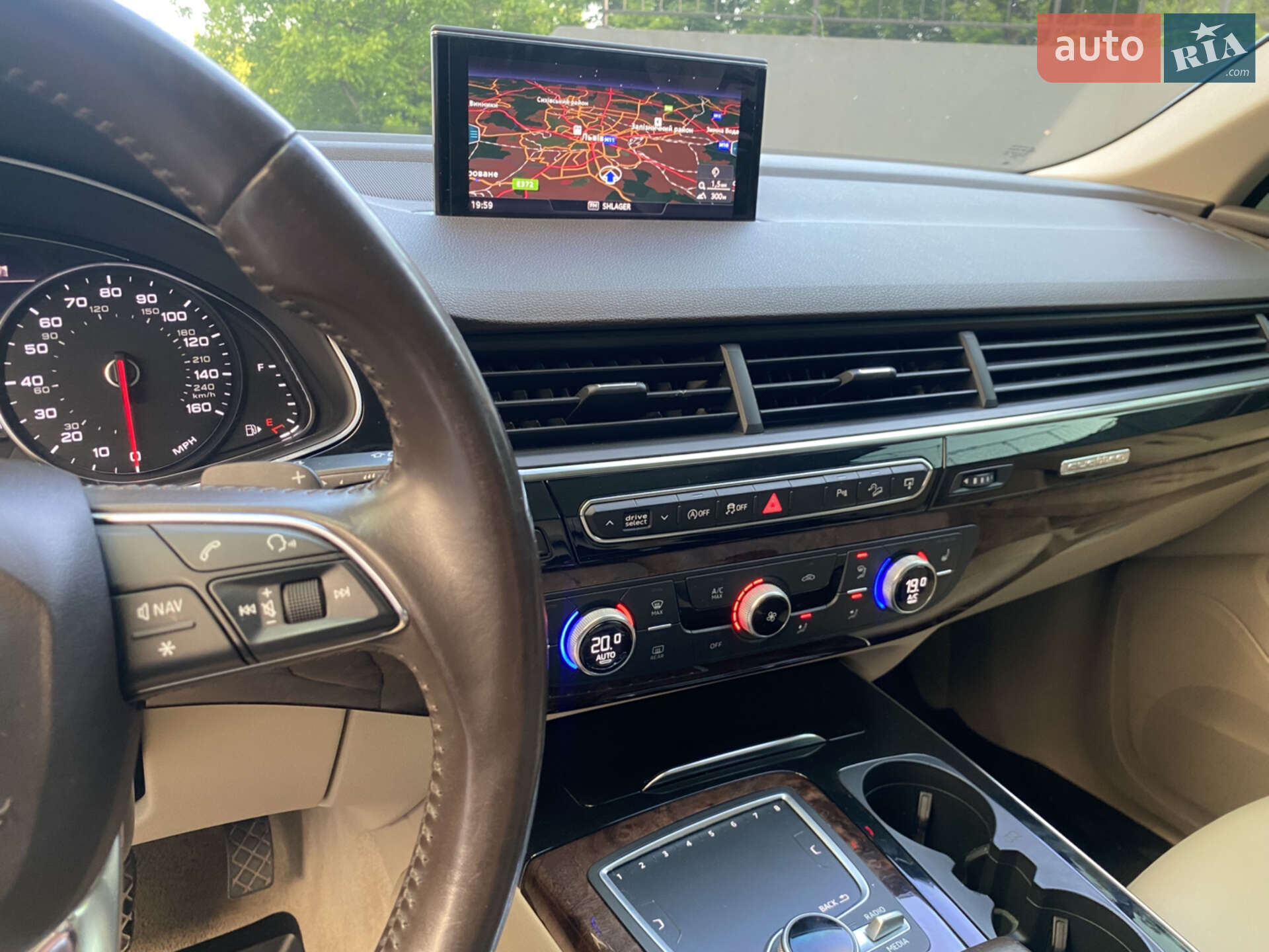 Audi Q7 2016 VIN WA1LAAF71HD026478 фото оголошення 22 з 25