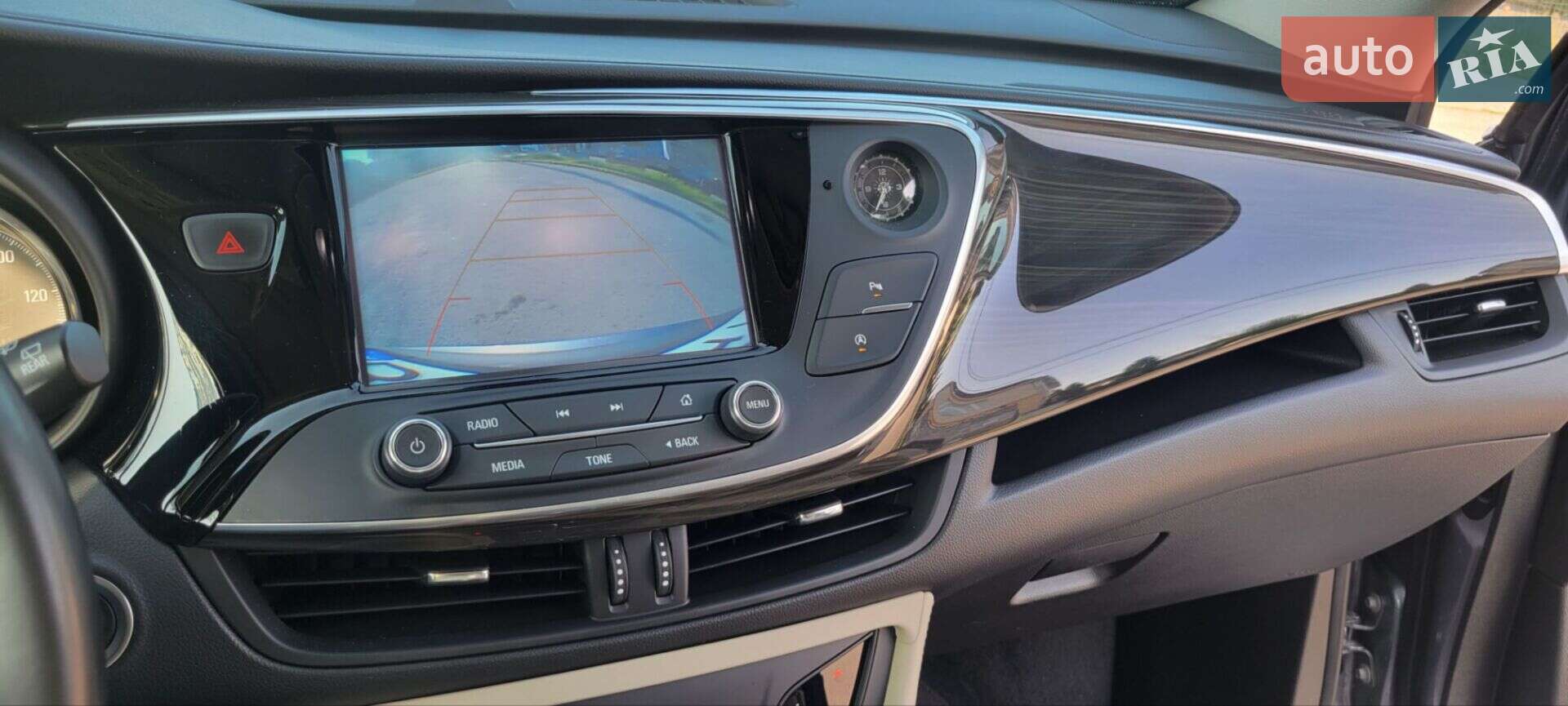 Buick Envision 2020 VIN LRBFXBSA1LD159886 фото оголошення 12 з 19