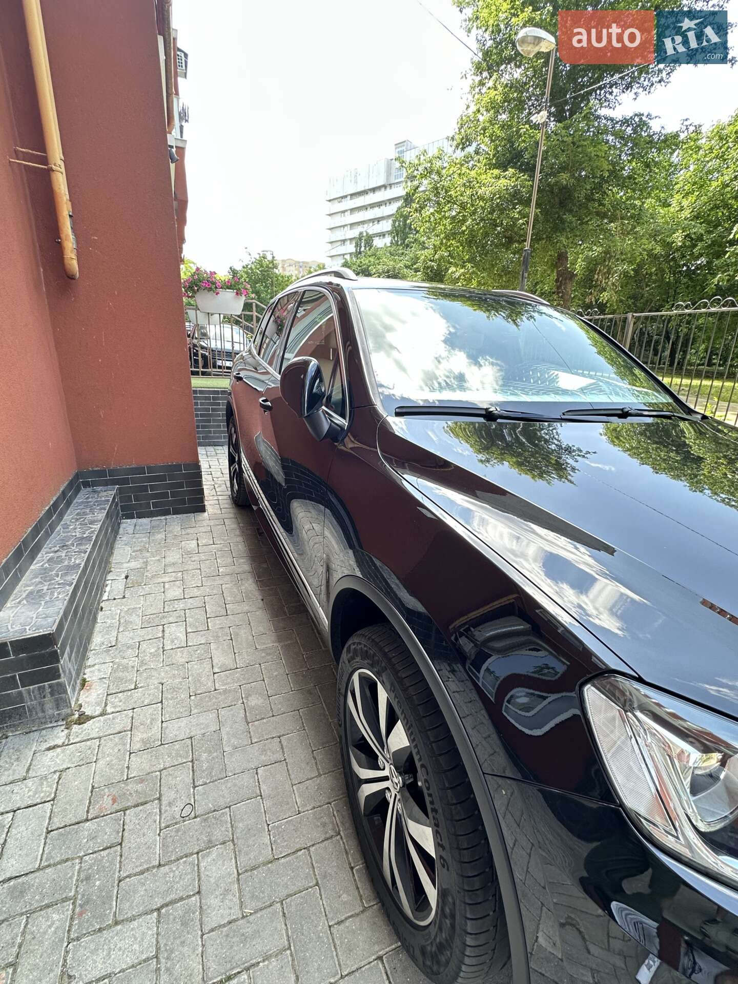 Volkswagen Touareg 2017 VIN WVGZZZ7PZHD036411 фото оголошення 2 з 53