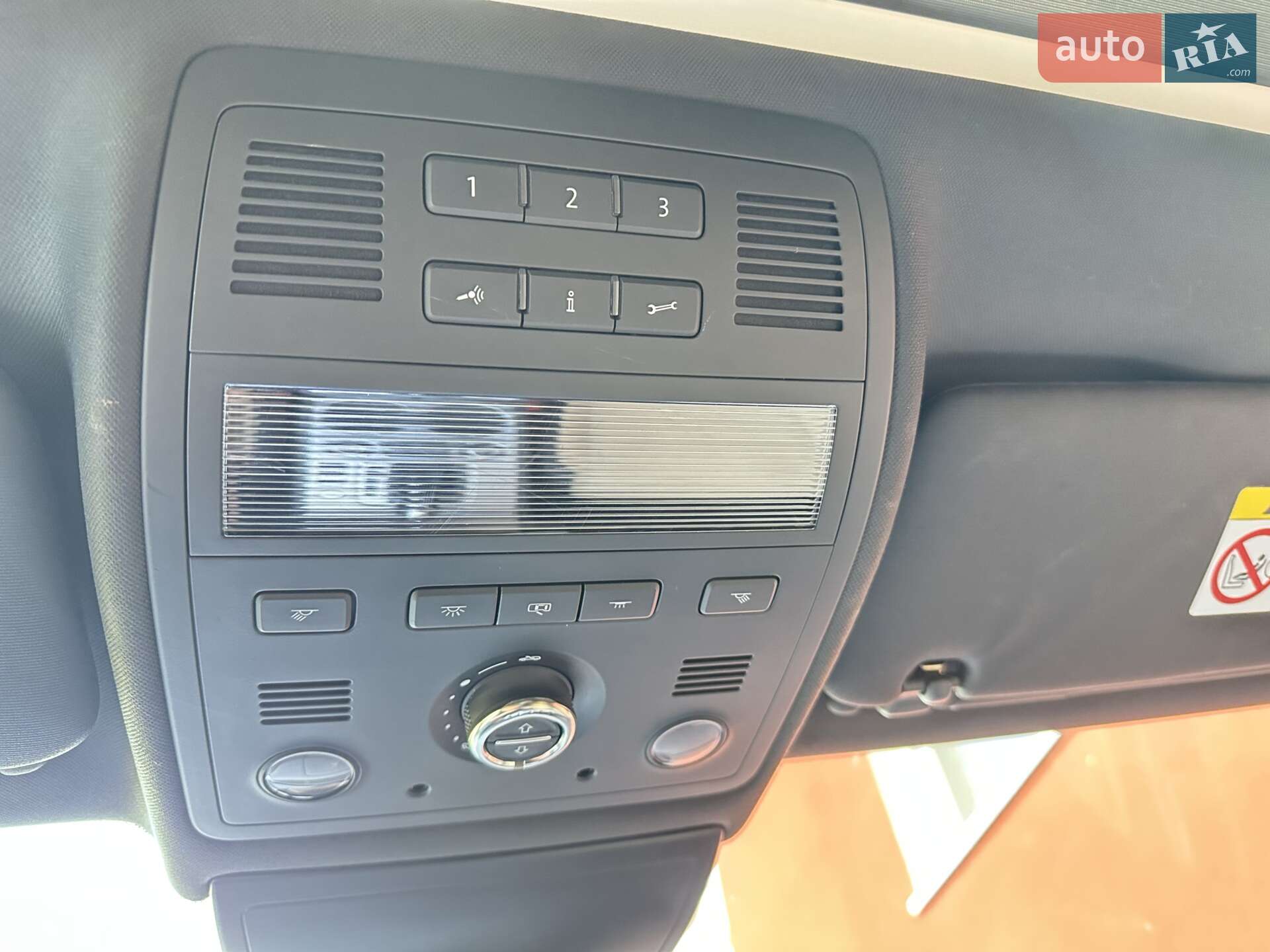 Volkswagen Touareg 2017 VIN WVGZZZ7PZHD036411 фото оголошення 24 з 53