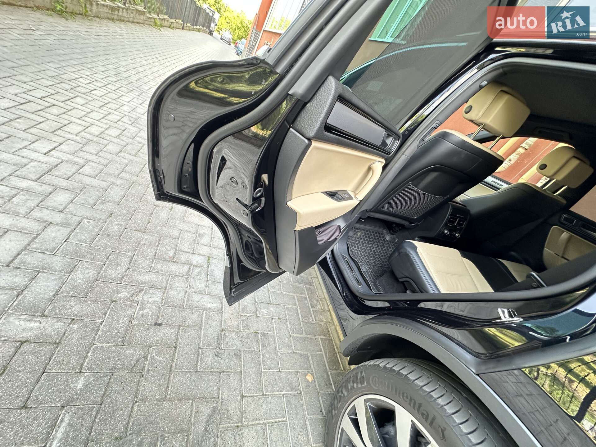 Volkswagen Touareg 2017 VIN WVGZZZ7PZHD036411 фото оголошення 35 з 53