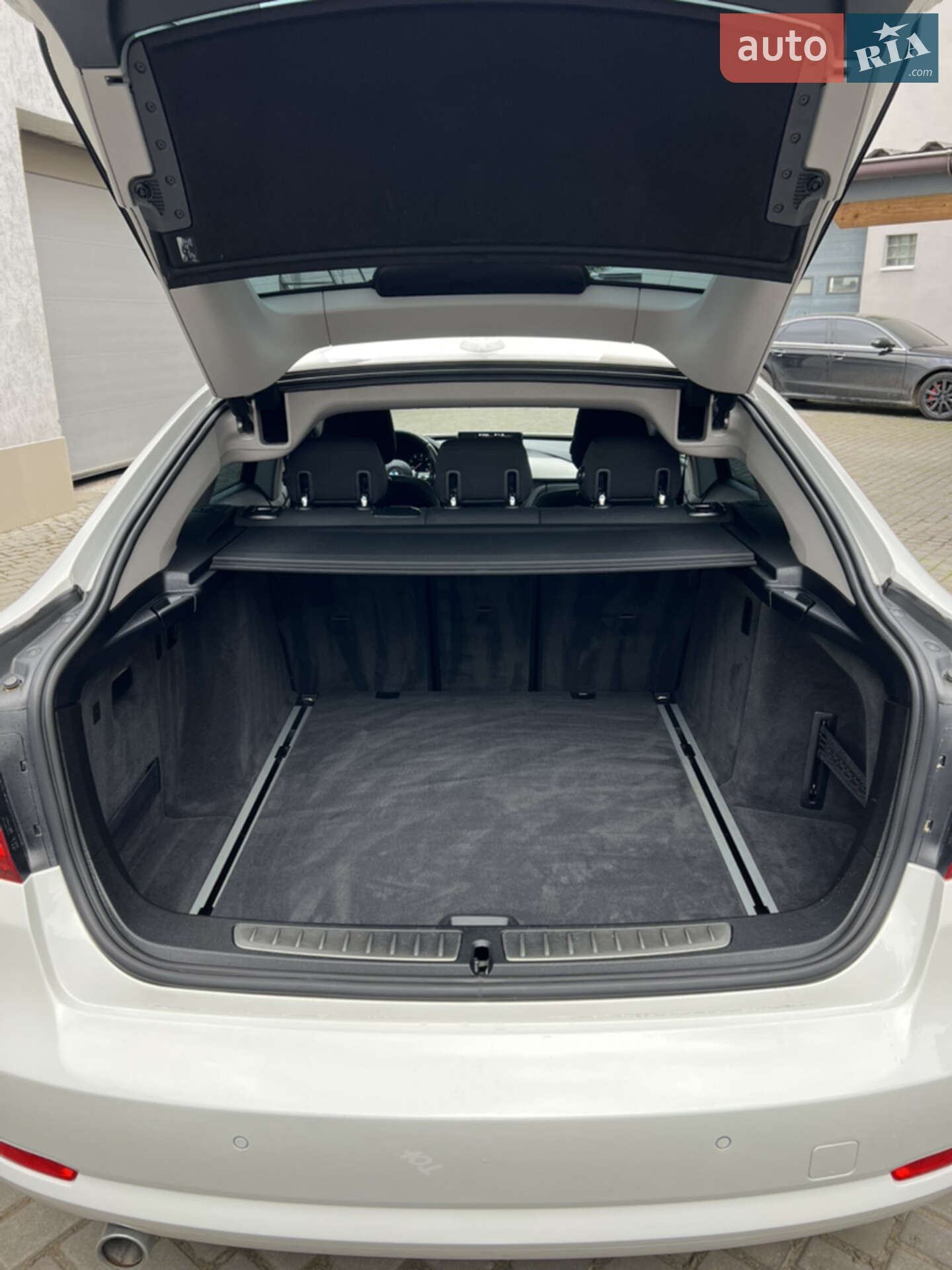BMW 3 Series GT 2015 VIN WBA3Y5108FGZ90944 фото оголошення 12 з 19