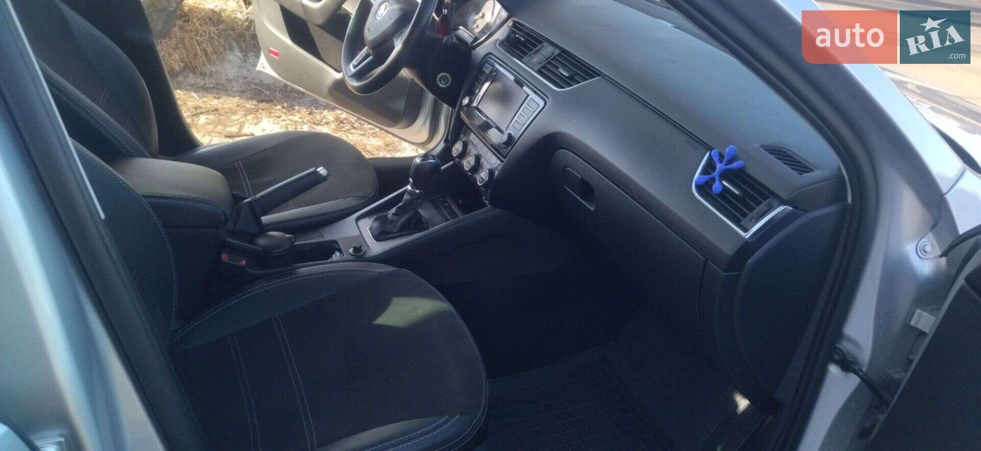 Skoda Octavia 2016 VIN TMBJG7NEXH0109722 фото оголошення 19 з 28