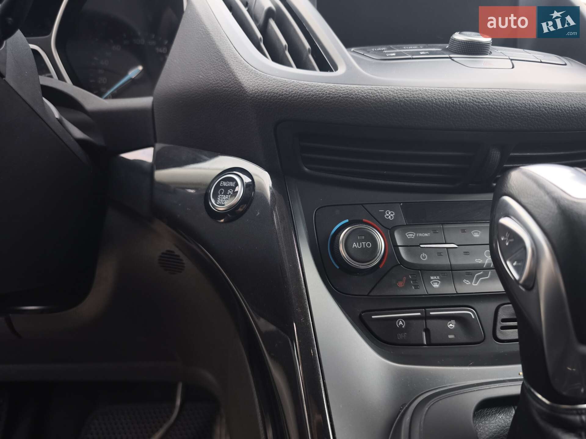 Ford Kuga 2019 VIN WF0AXXWPMAKM25271 фото оголошення 38 з 50