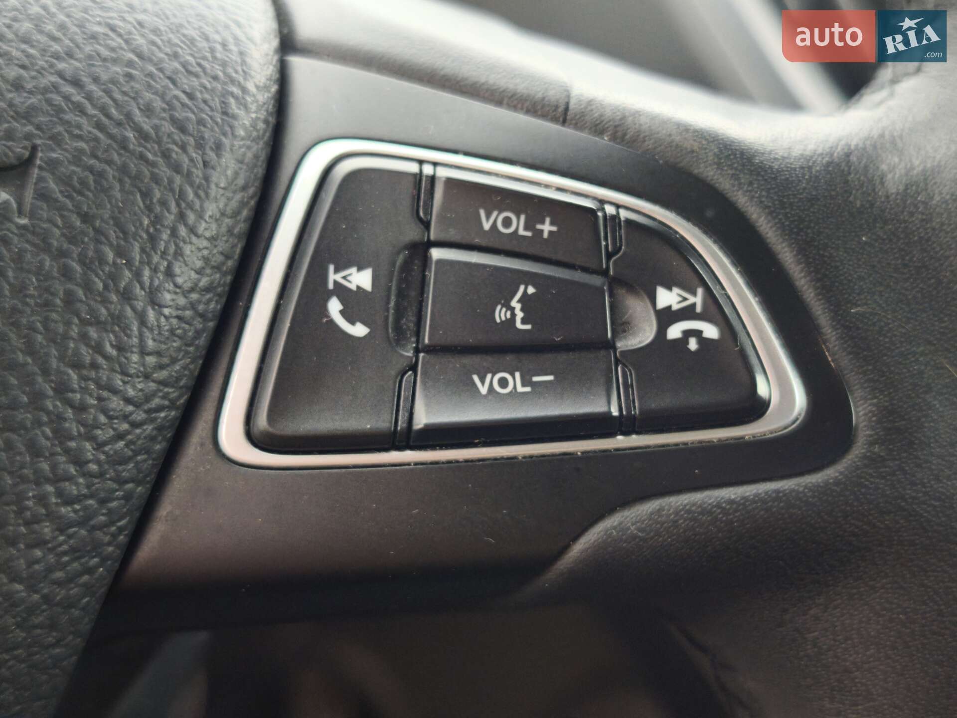 Ford Kuga 2019 VIN WF0AXXWPMAKM25271 фото оголошення 41 з 50