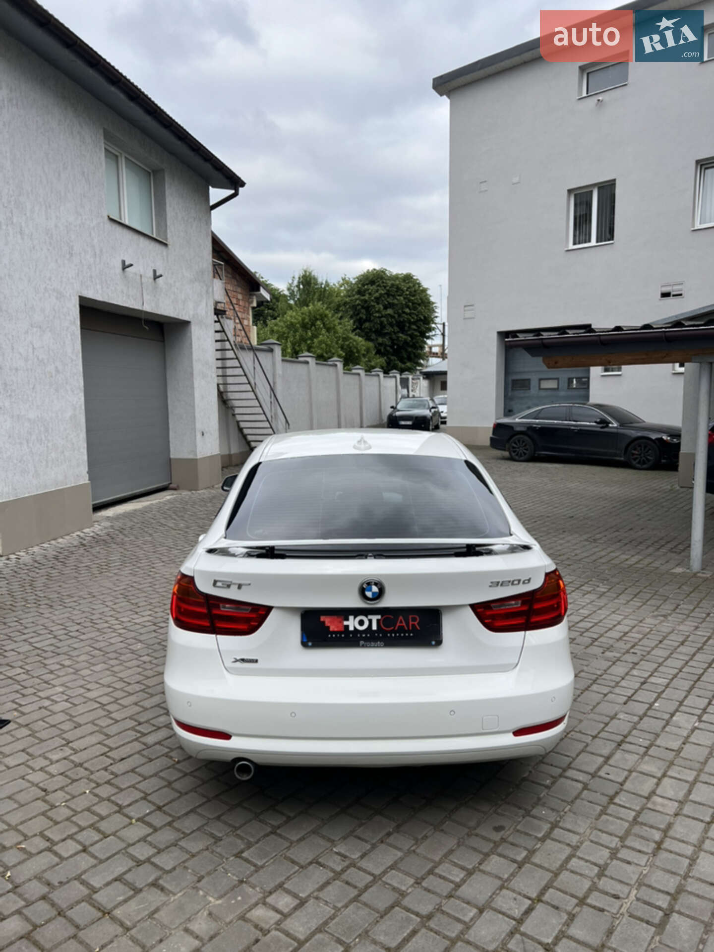 BMW 3 Series GT 2015 VIN WBA3Y5108FGZ90944 фото оголошення 2 з 19