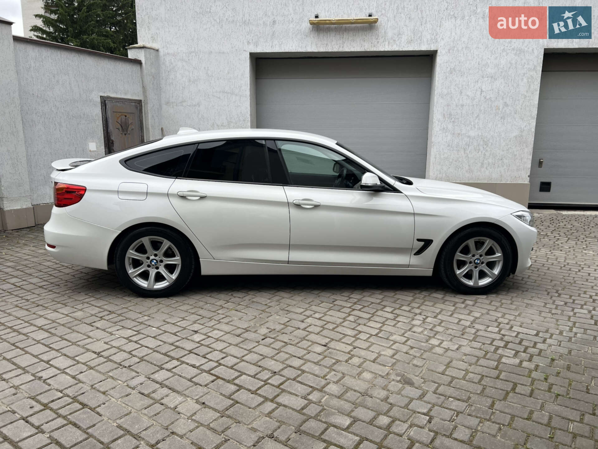 BMW 3 Series GT 2015 VIN WBA3Y5108FGZ90944 фото оголошення 8 з 19