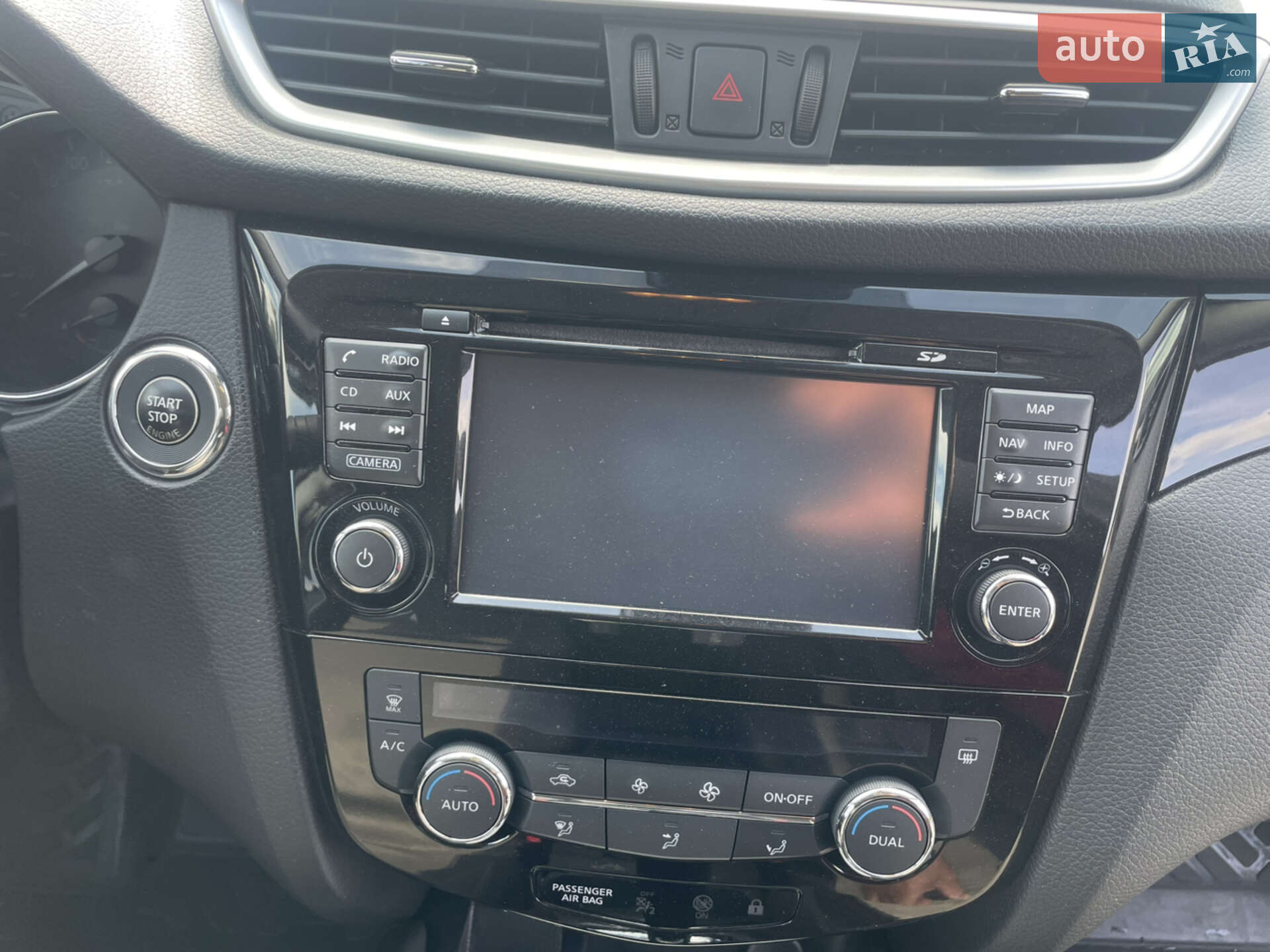 Nissan Qashqai 2015 VIN SJNFEAJ11U1447893 фото оголошення 28 з 42