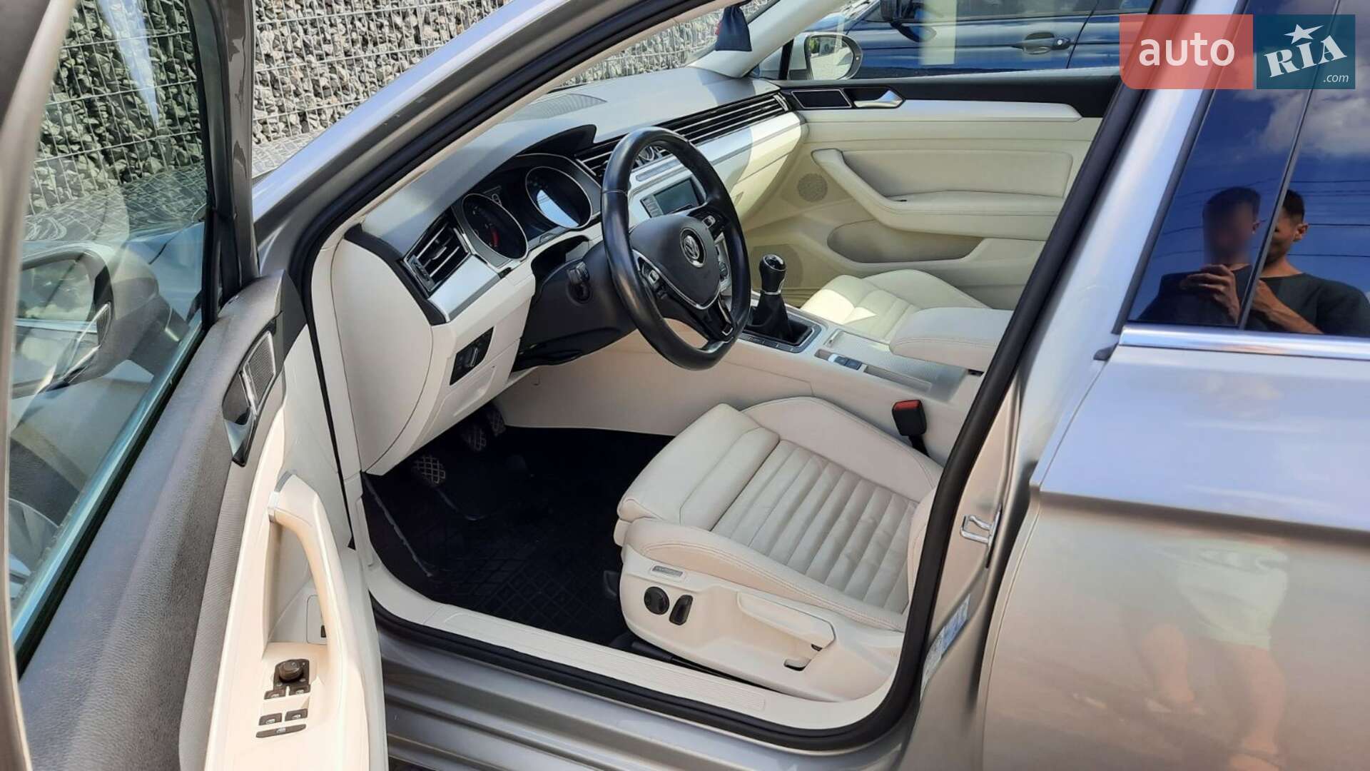 Volkswagen Passat 2015 VIN WVWZZZ3CZGE063115 фото оголошення 3 з 48