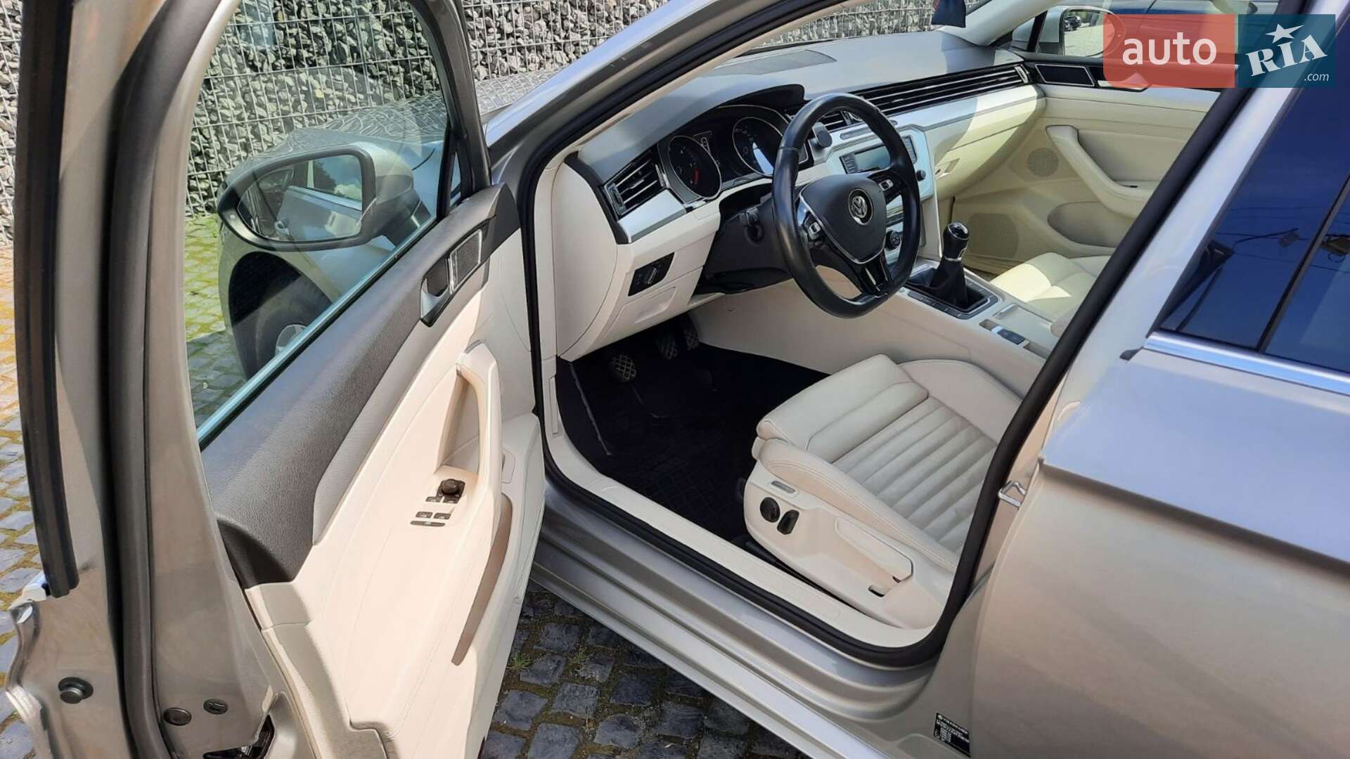 Volkswagen Passat 2015 VIN WVWZZZ3CZGE063115 фото оголошення 20 з 48